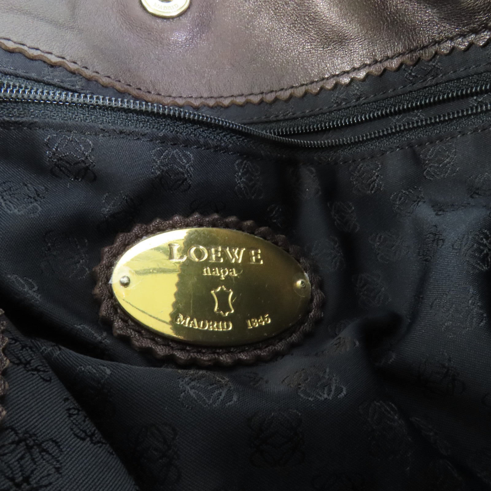 LOEWE 牛皮皮革Tote Bag金扣肩背袋