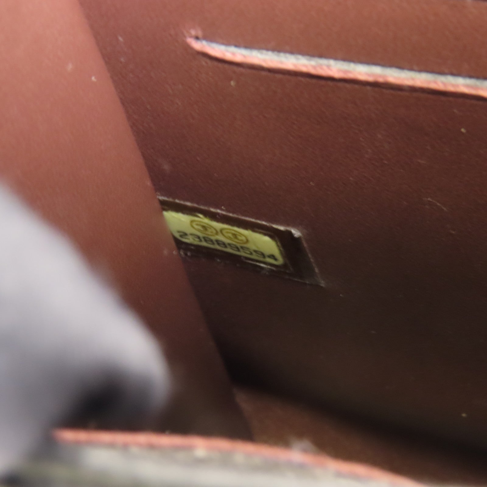 CHANEL 羊皮皮革Classic Quilted Trendy CC Phone鏈帶肩背袋