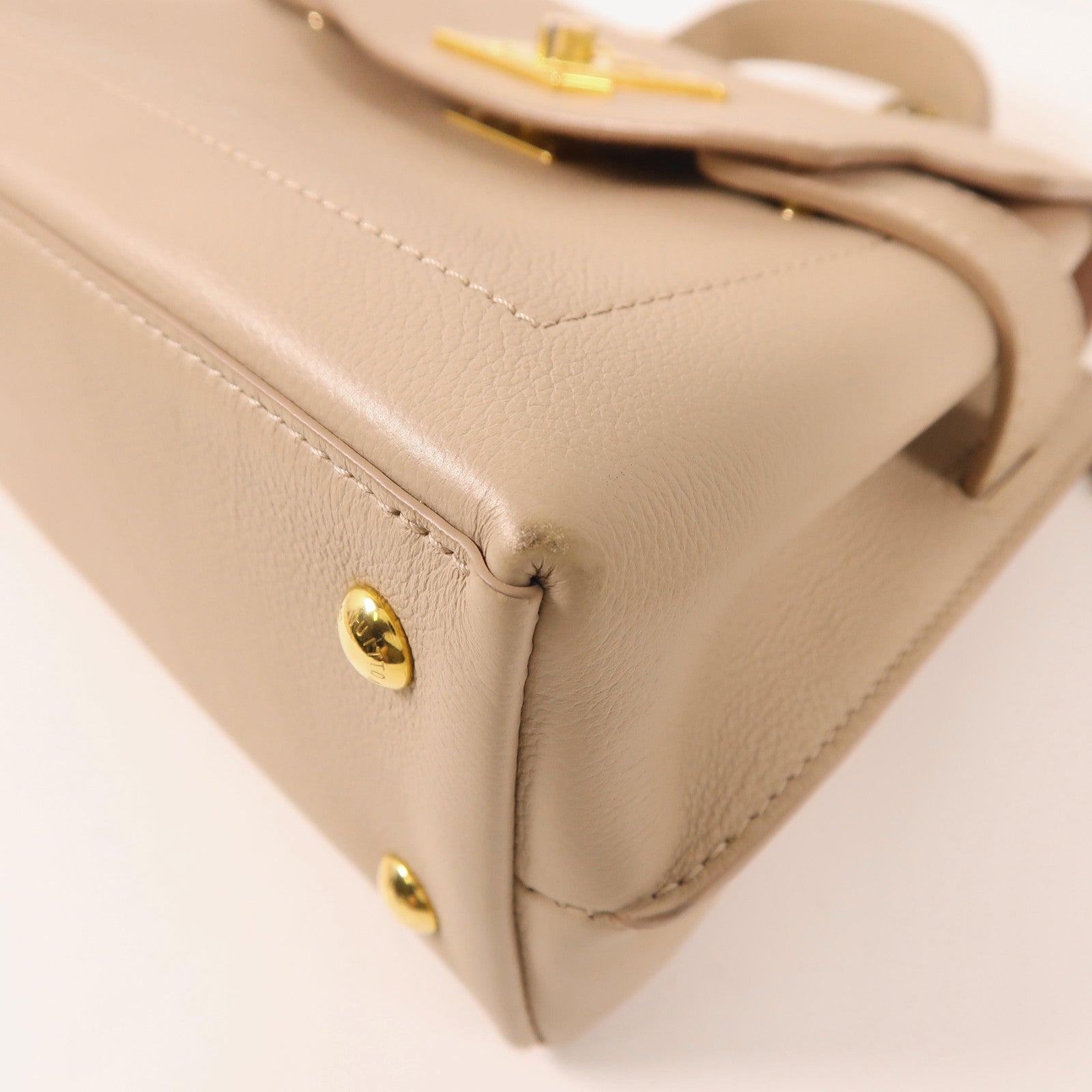 LOUIS VUITTON 牛皮皮革Lockme Ever Mini金扣手挽肩背兩用袋