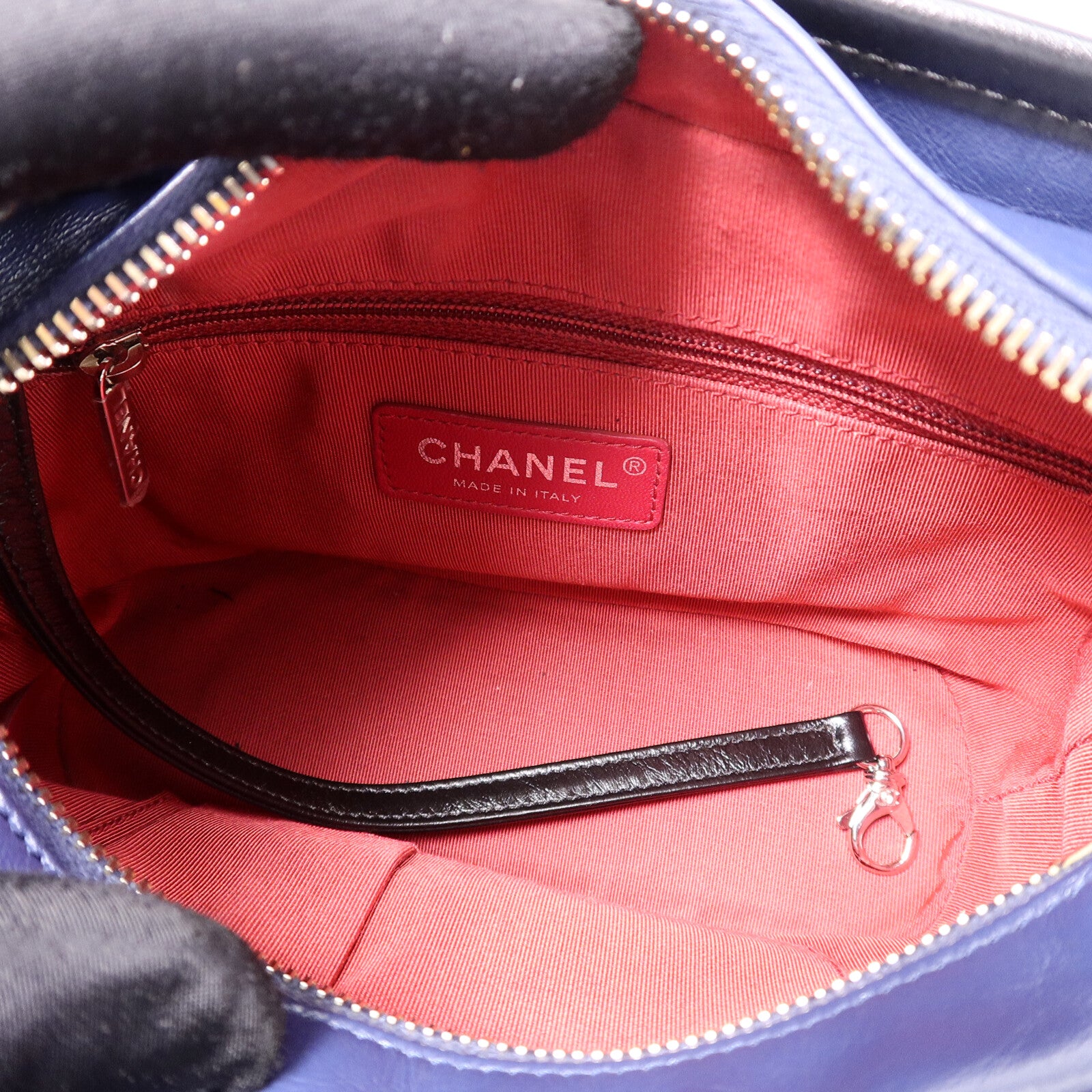 CHANEL 牛皮皮革Gabrielle Small鏈帶肩背袋