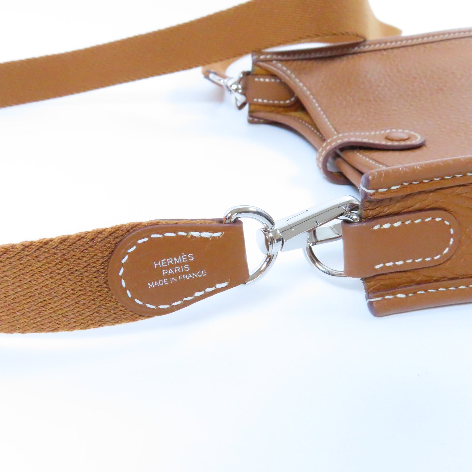 HERMES Clemence皮革Evelyne TPM銀扣肩背袋Gold經典駝色