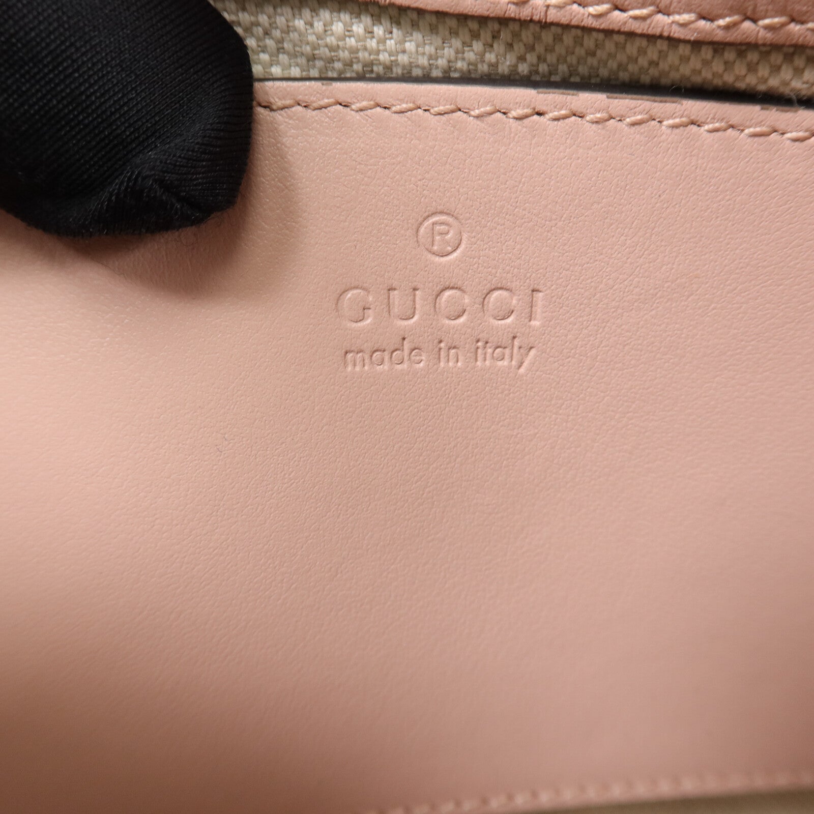GUCCI 牛皮皮革GG Matelasse肩背袋