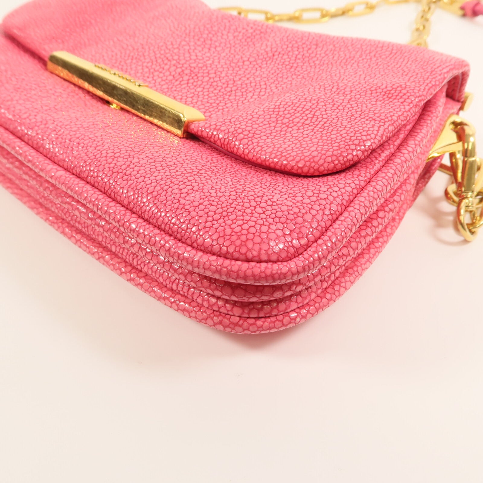 Miu Miu 牛皮皮革Shoulder Bag金扣鏈帶肩背袋