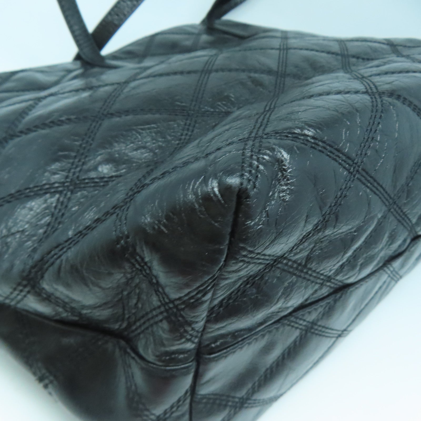 YVES SAINT LAURENT 【激減優惠】菱格牛皮皮革Tote Bag金扣手挽袋黑色