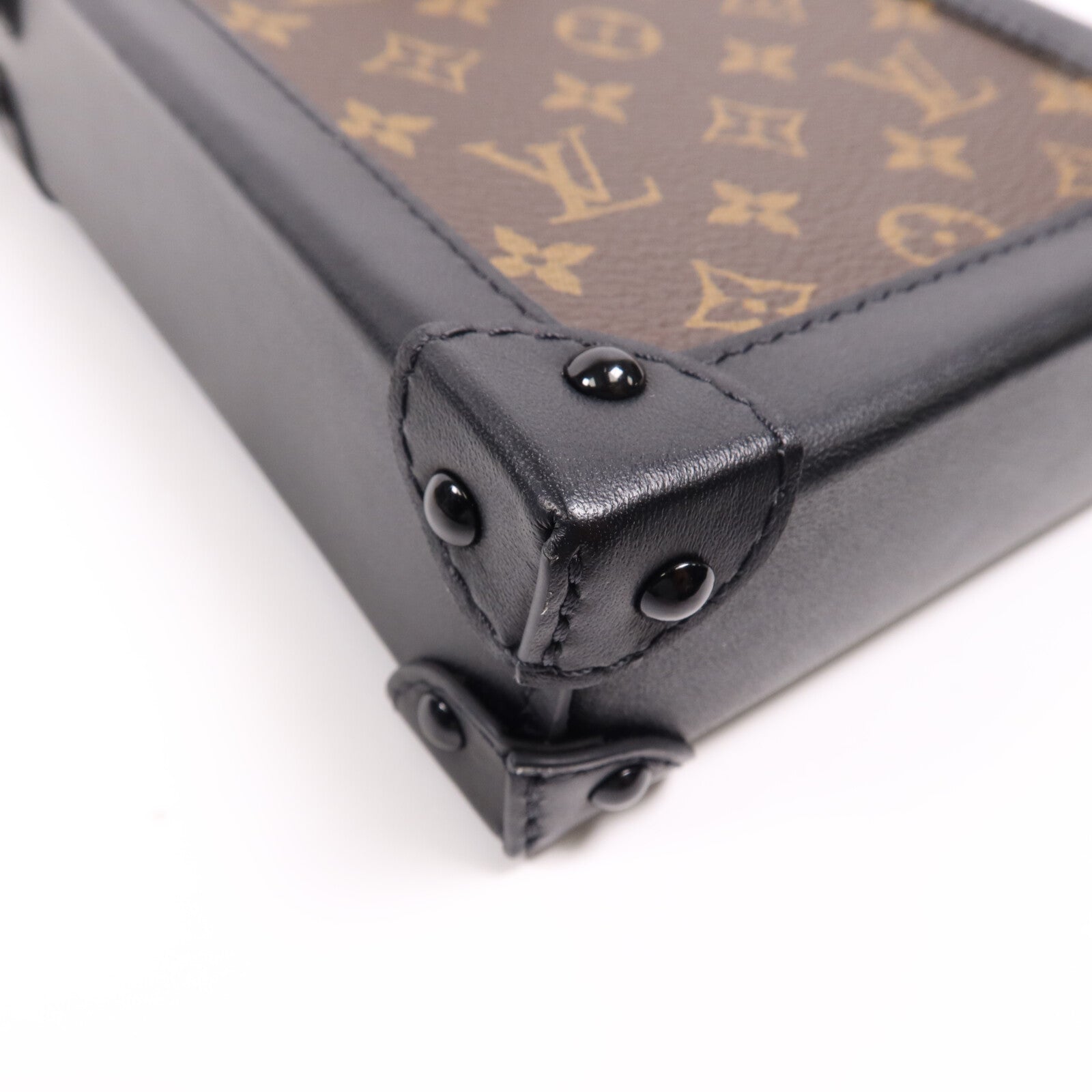 LOUIS VUITTON 【激減優惠】Monogram Pochette Trunk Vertical金扣鏈帶肩背袋