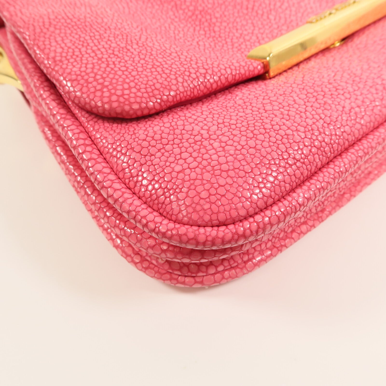 Miu Miu 牛皮皮革Shoulder Bag金扣鏈帶肩背袋
