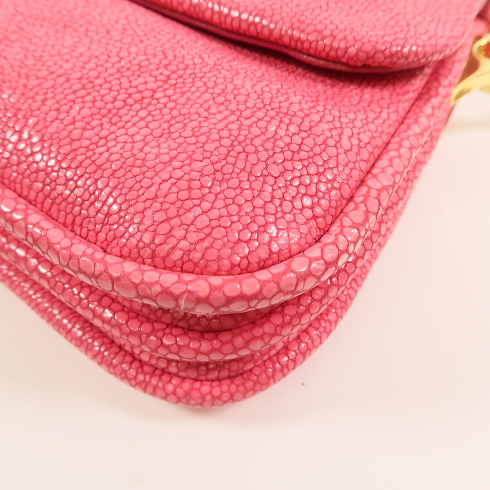 Miu Miu 牛皮皮革Shoulder Bag金扣鏈帶肩背袋