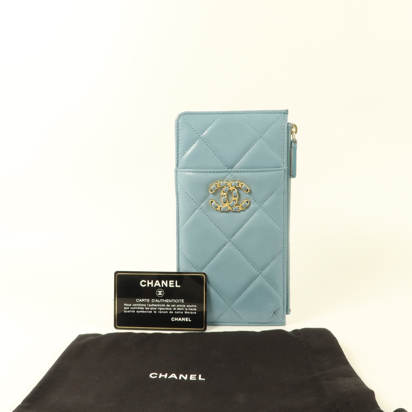 CHANEL 羊皮皮革C19 Phone And Card Holder卡片套電話包