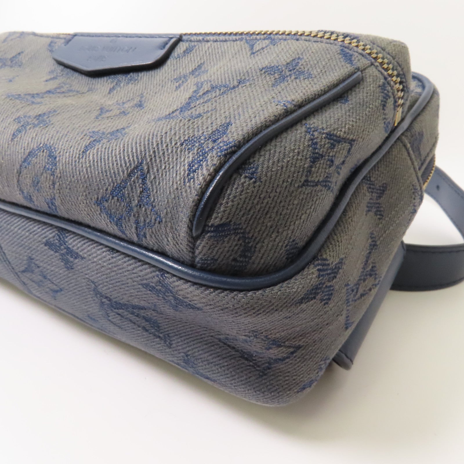 LOUIS VUITTON 【激減優惠】Monogram Denim Bum Bag Outdoor金扣腰包藍色