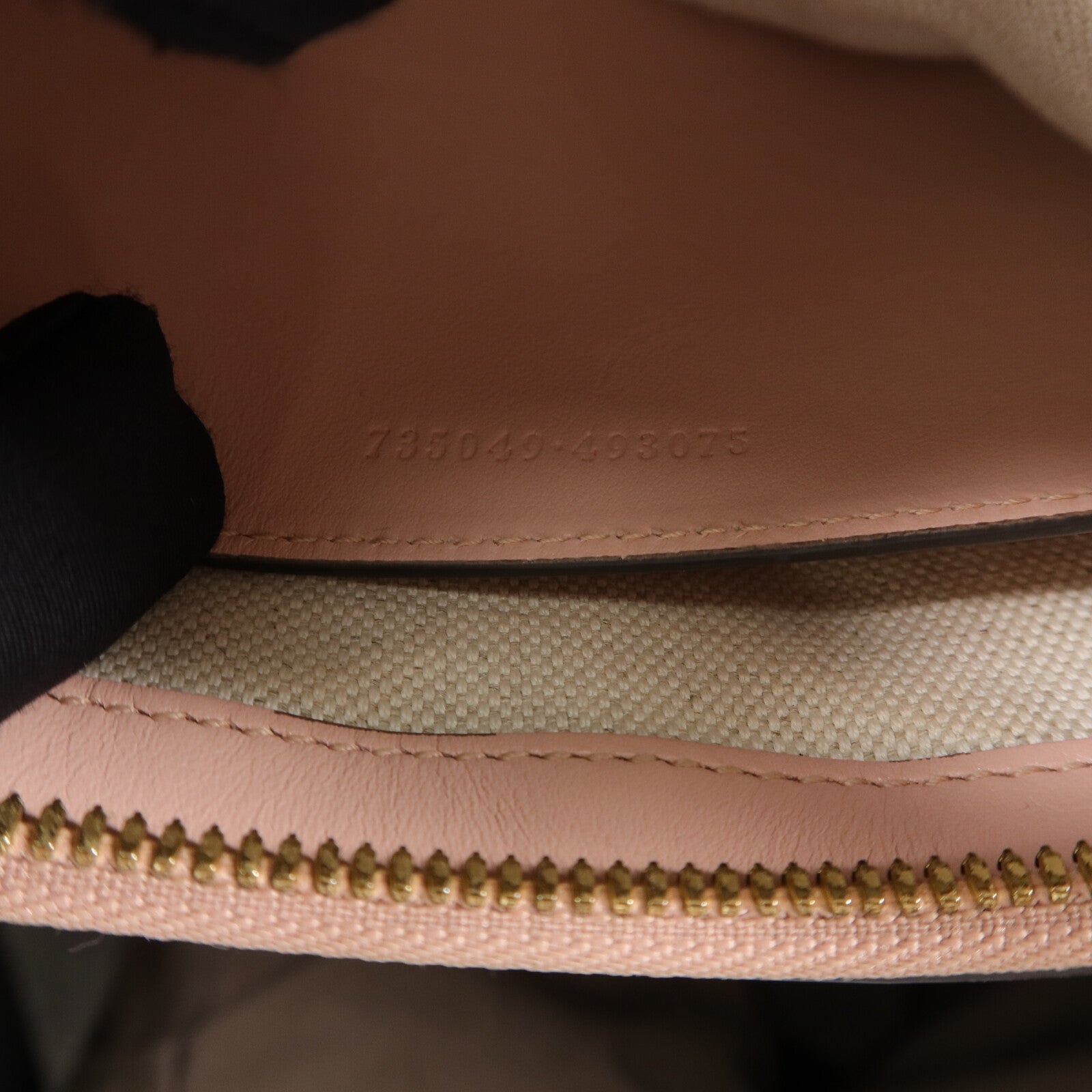GUCCI 牛皮皮革GG Matelasse肩背袋