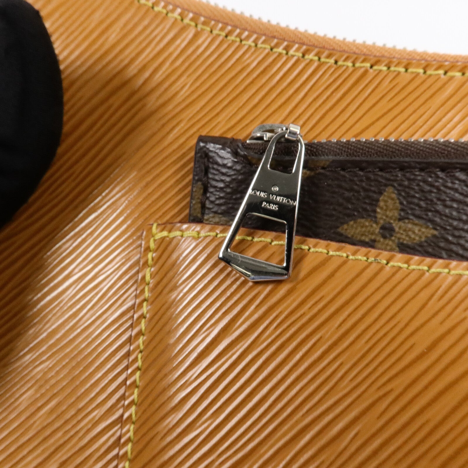 LOUIS VUITTON Epi Marelle手挽肩背兩用袋