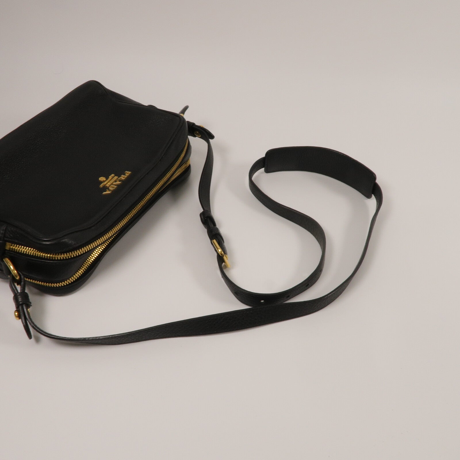 PRADA 牛皮皮革Shoulder Bag肩背袋