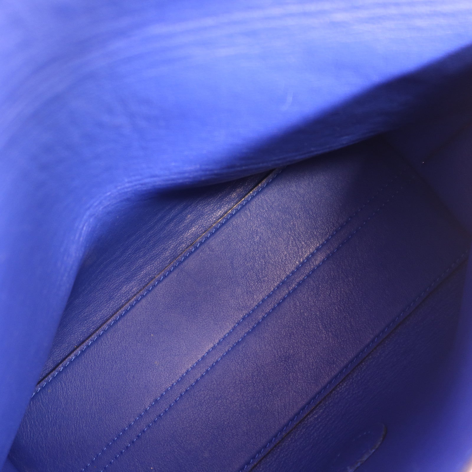 LOEWE 牛皮皮革Chain Shoulder金扣鏈帶肩背袋