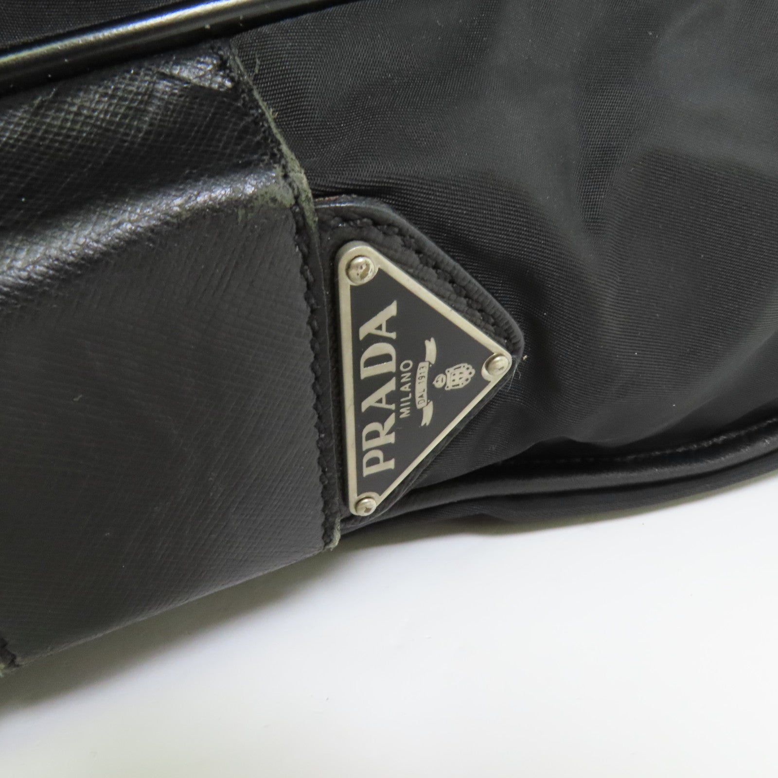 PRADA 尼龍Shoulder Bag銀扣肩背袋