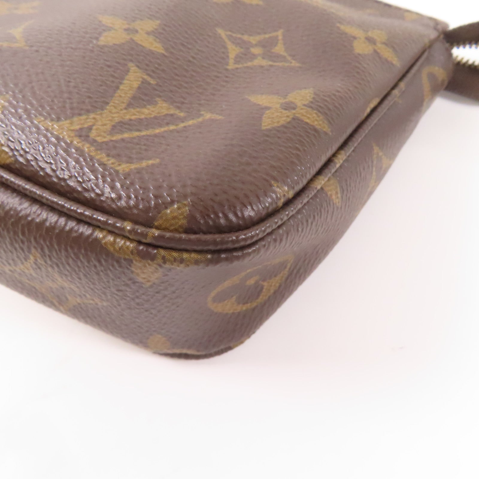 LOUIS VUITTON Monogram Pochette Accessoires金扣手拿包棕色