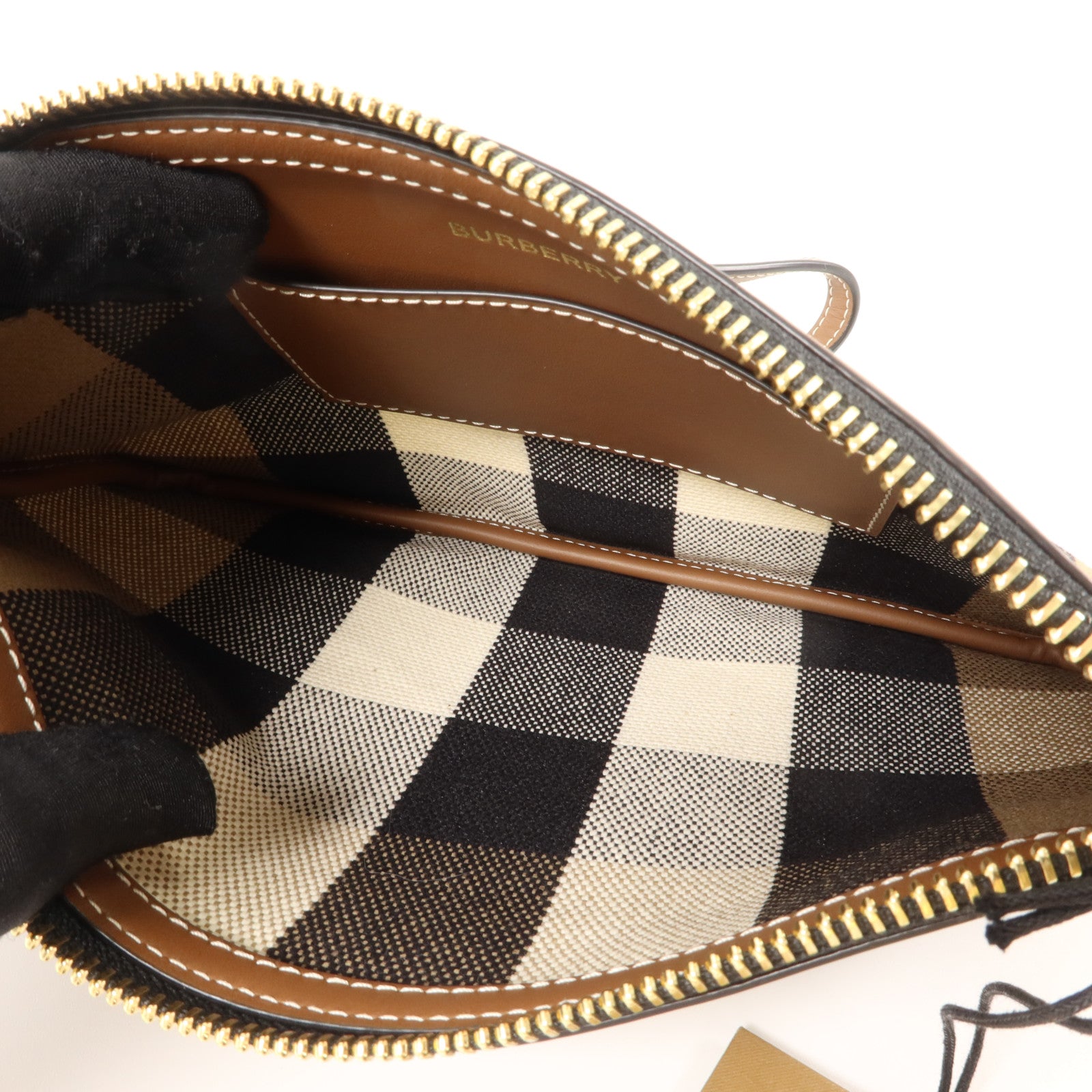 BURBERRY 帆布Pouch小袋