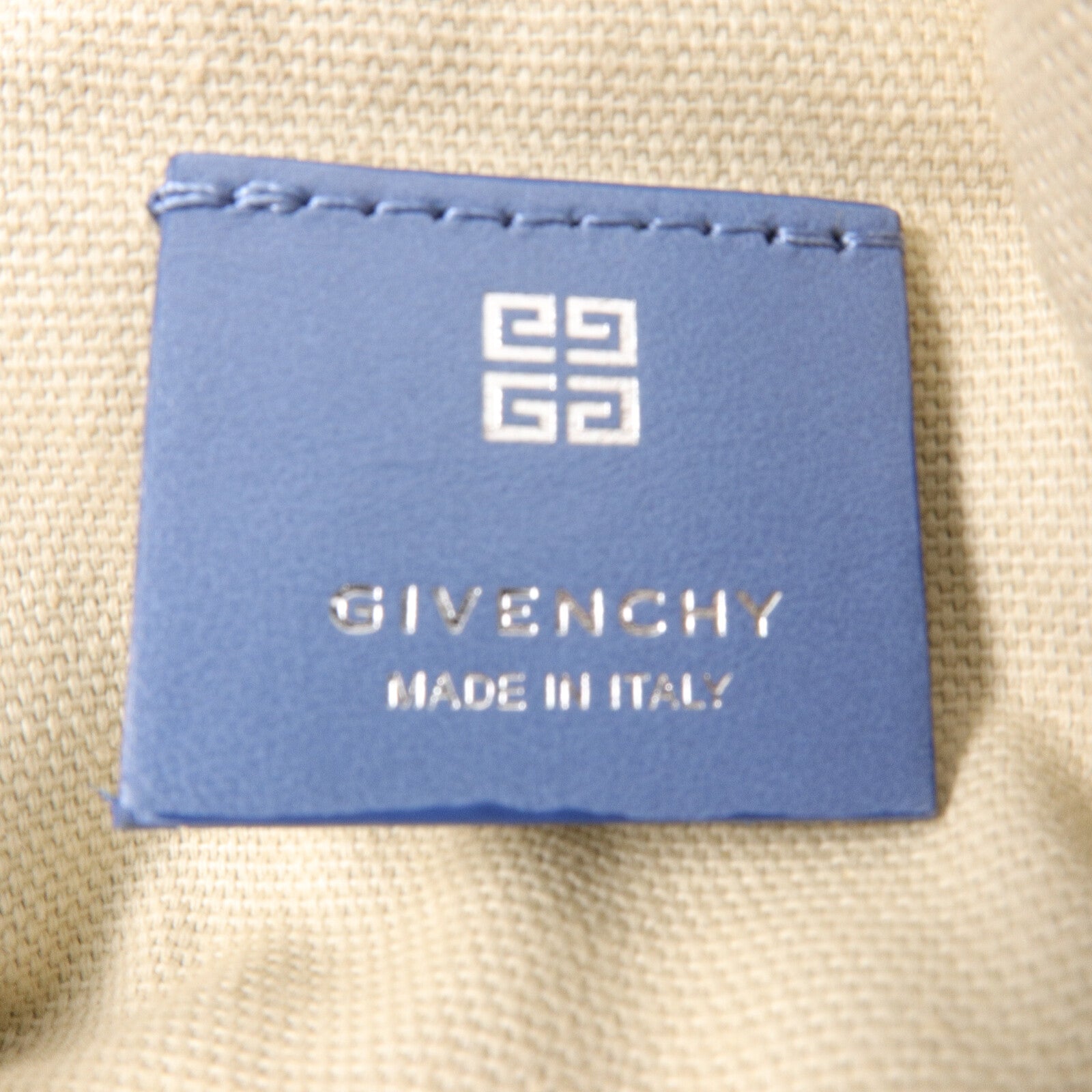 GIVENCHY 牛仔布Voyou Mini肩背袋