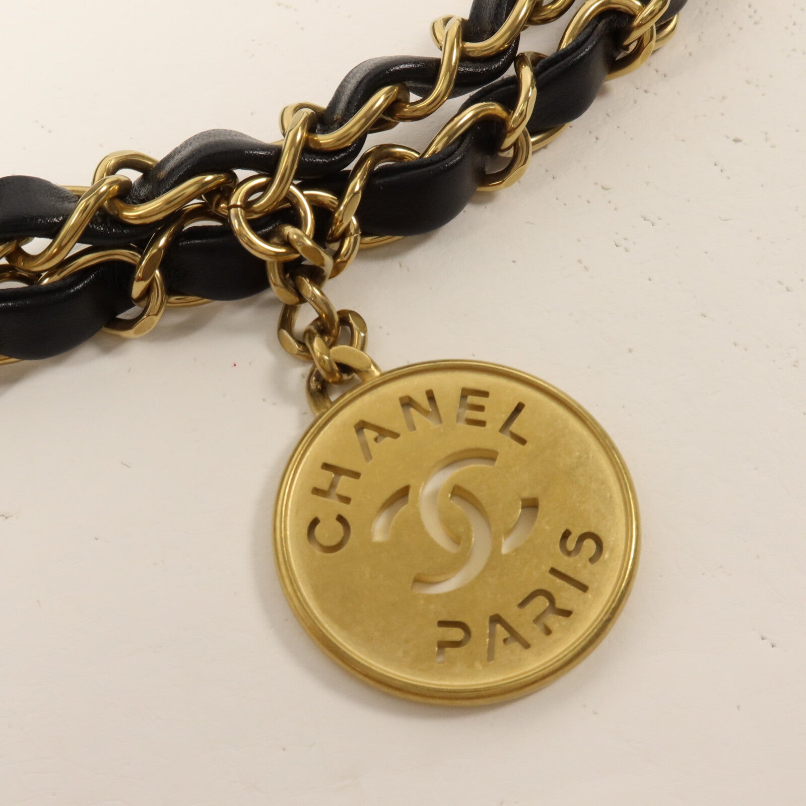 CHANEL 牛皮皮革Chanel 22 Small鏈帶肩背袋