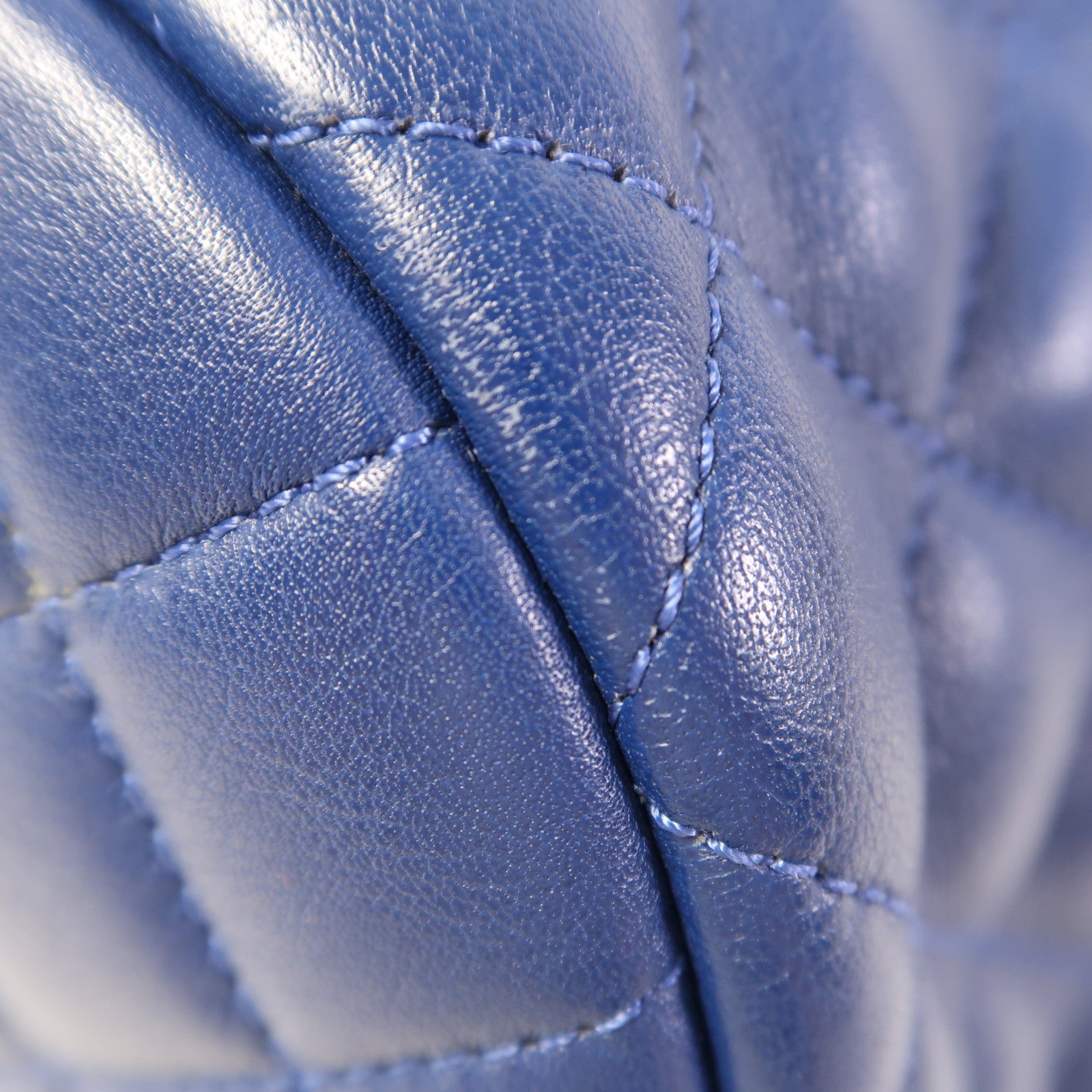 CHANEL 羊皮皮革Urban Spirit Backpack金扣背包