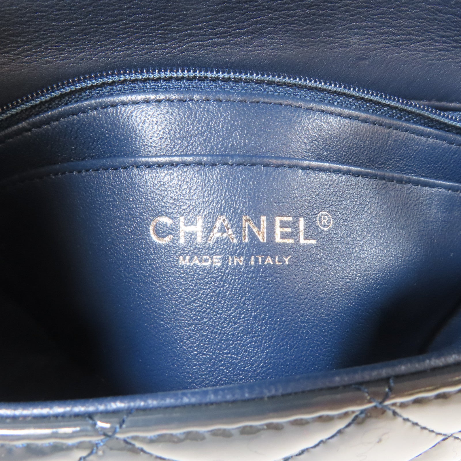 CHANEL 菱格漆皮皮革Chain Shoulder Bag銀扣鏈帶肩背袋藍色
