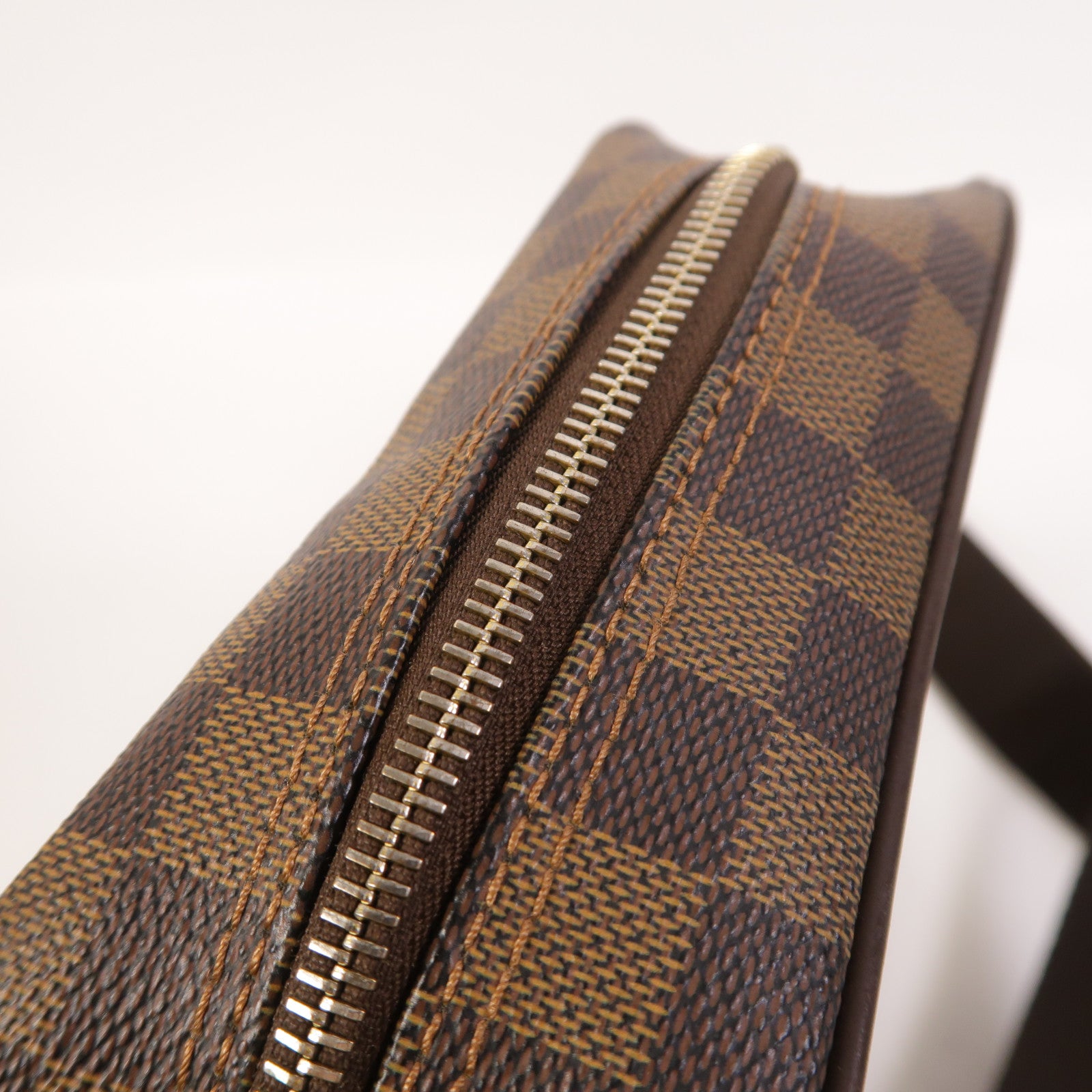 LOUIS VUITTON Damier Olav PM肩背袋