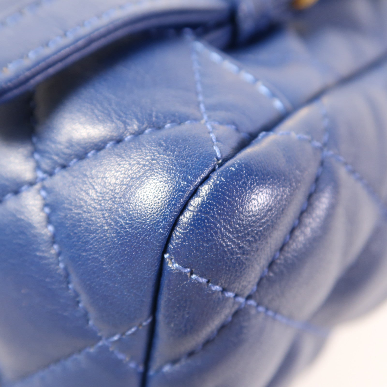 CHANEL 羊皮皮革Urban Spirit Backpack金扣背包