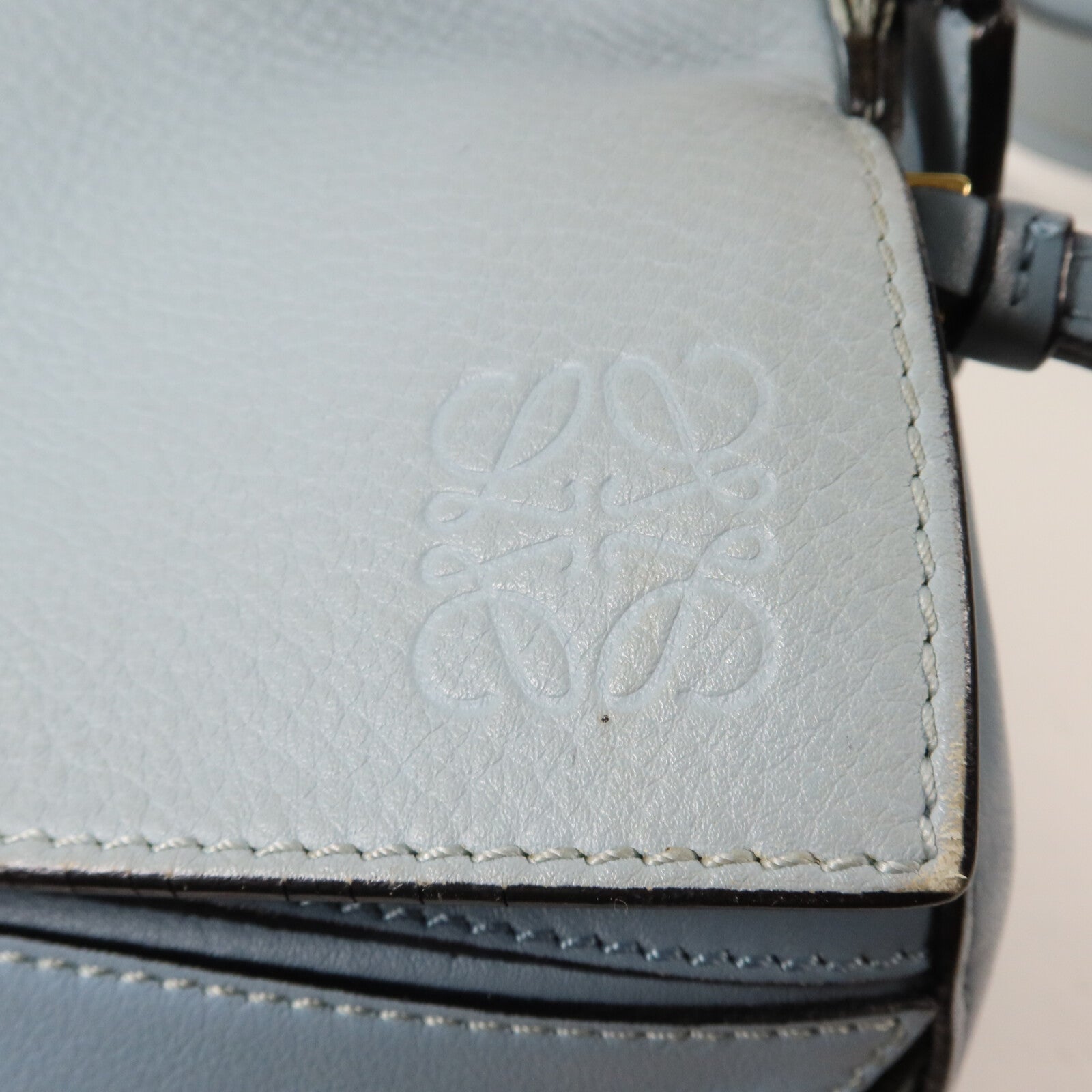 LOEWE 牛皮皮革Puzzle Medium手挽肩背兩用袋