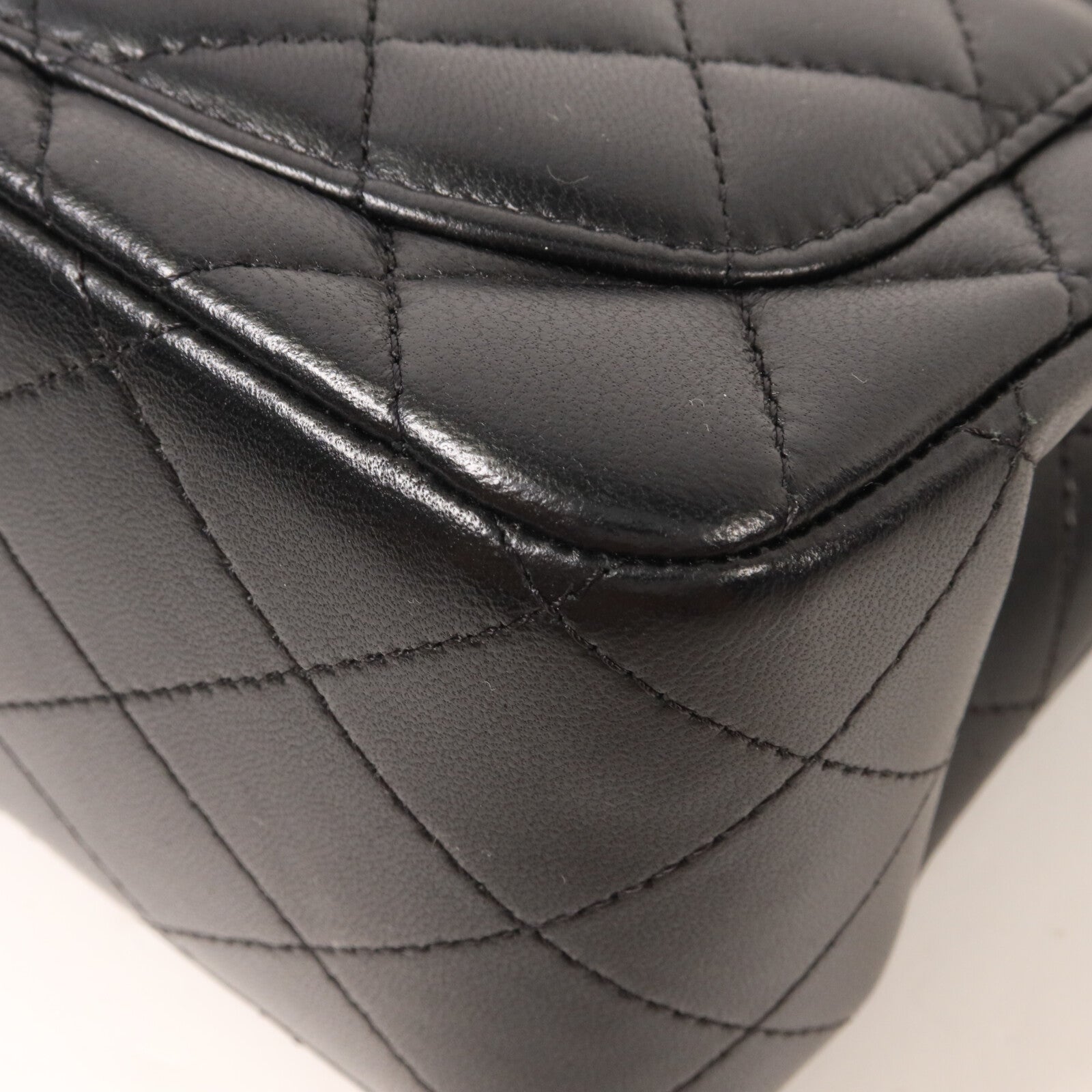 CHANEL 羊皮皮革Mini Classic 17鏈帶肩背袋