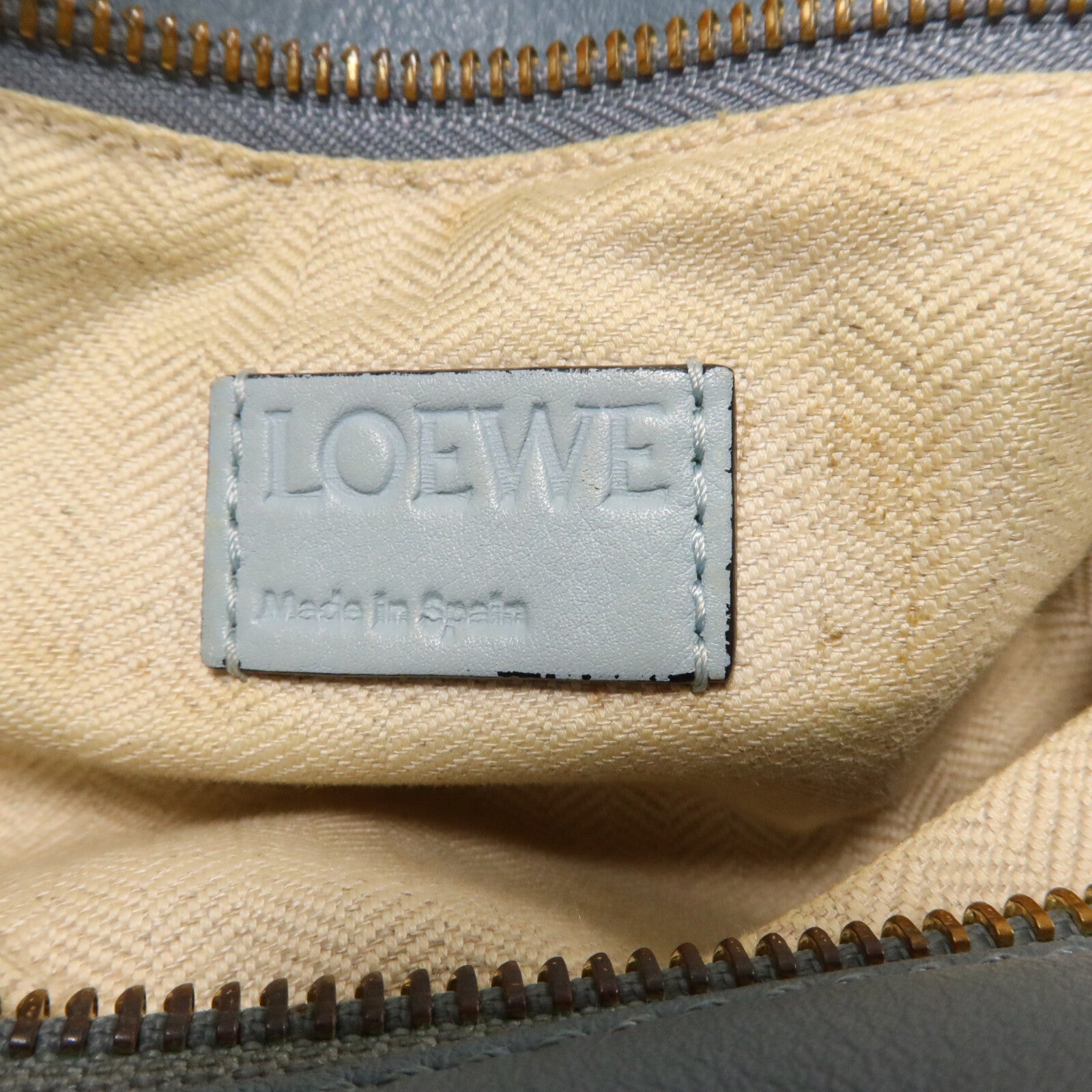 LOEWE 牛皮皮革Puzzle Medium手挽肩背兩用袋