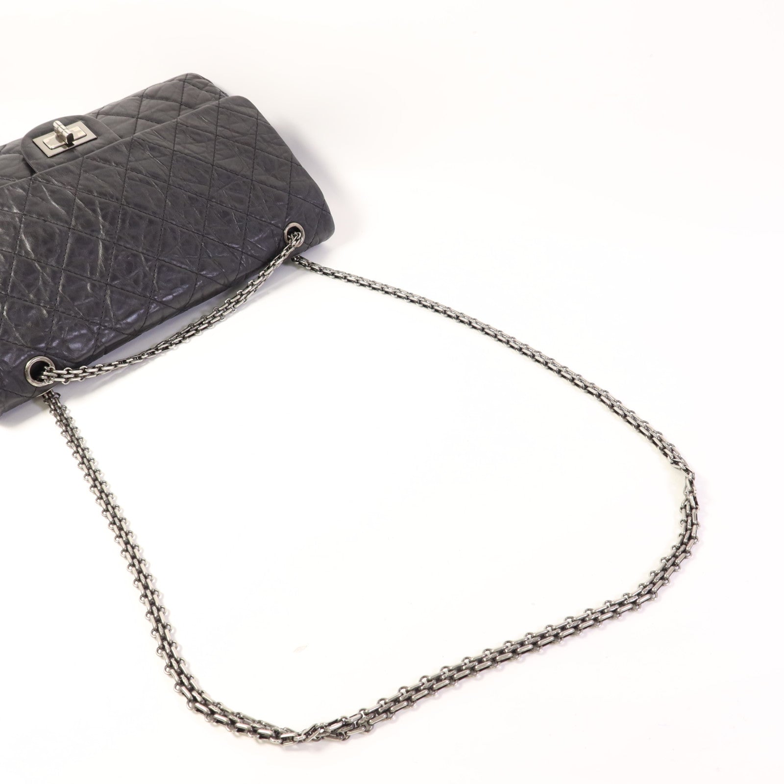 CHANEL 牛皮皮革2.55 Jumbo銀扣鏈帶肩背袋