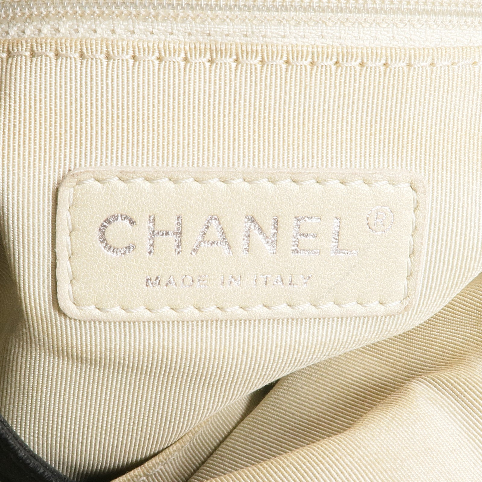 CHANEL 牛皮皮革Shoulder Bag銀扣鏈帶肩背袋