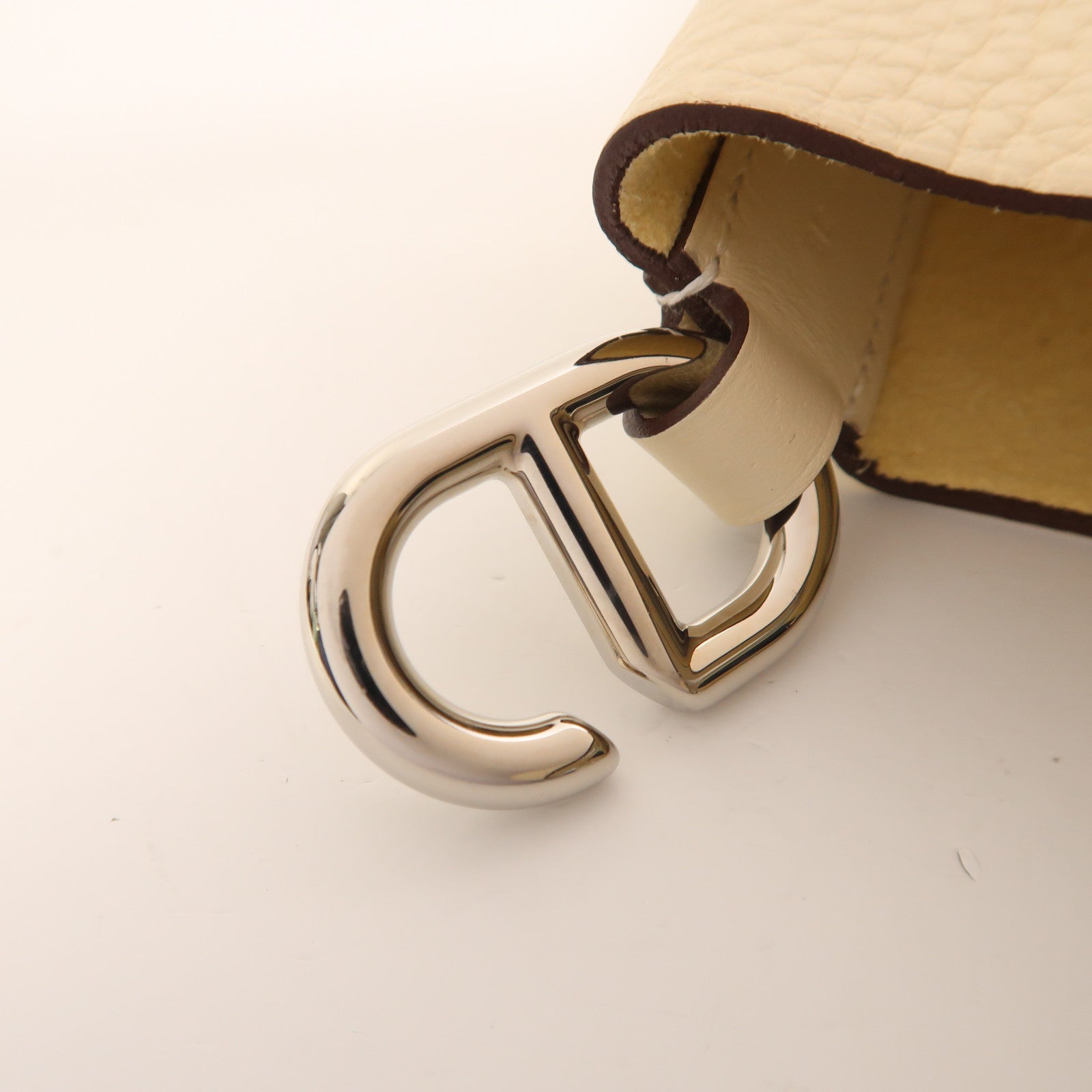HERMES Clemence皮革In The Loop 18銀扣手挽袋Nata