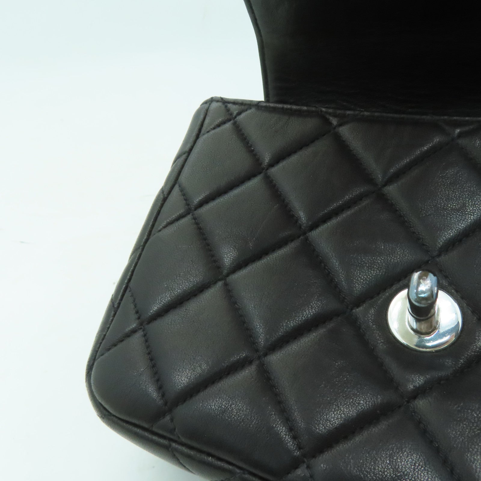 CHANEL 菱格羊皮皮革Handbag銀扣手挽袋黑色