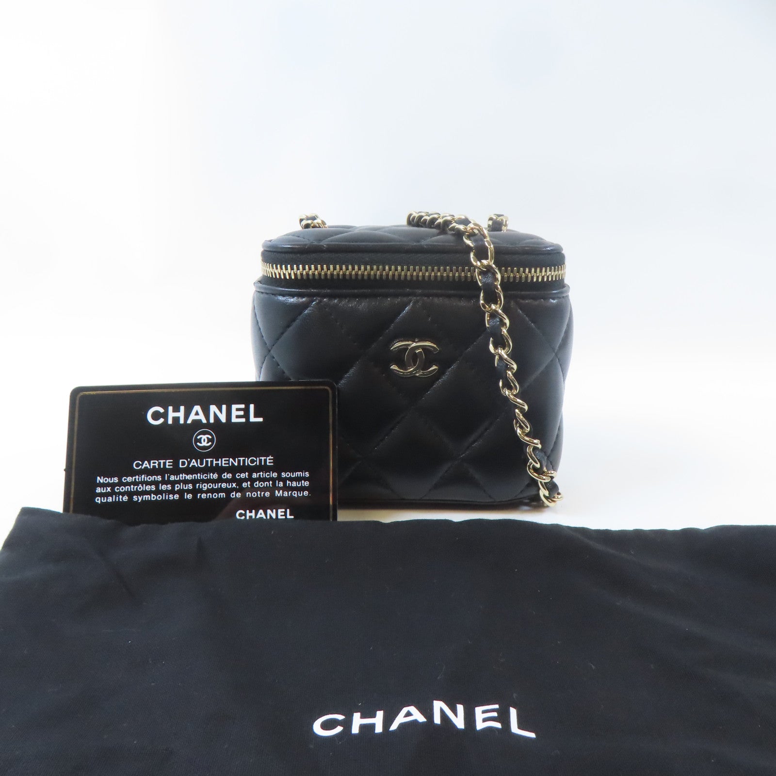 CHANEL 【激減優惠】菱格羊皮皮革Vanity Case金扣鏈帶肩背袋黑色