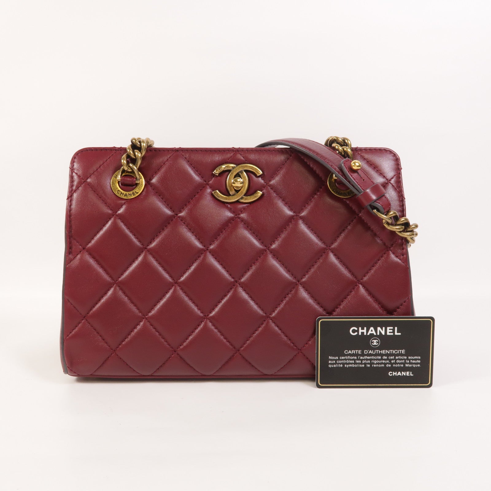 CHANEL 牛皮皮革Chain Shoulder金扣鏈帶肩背袋