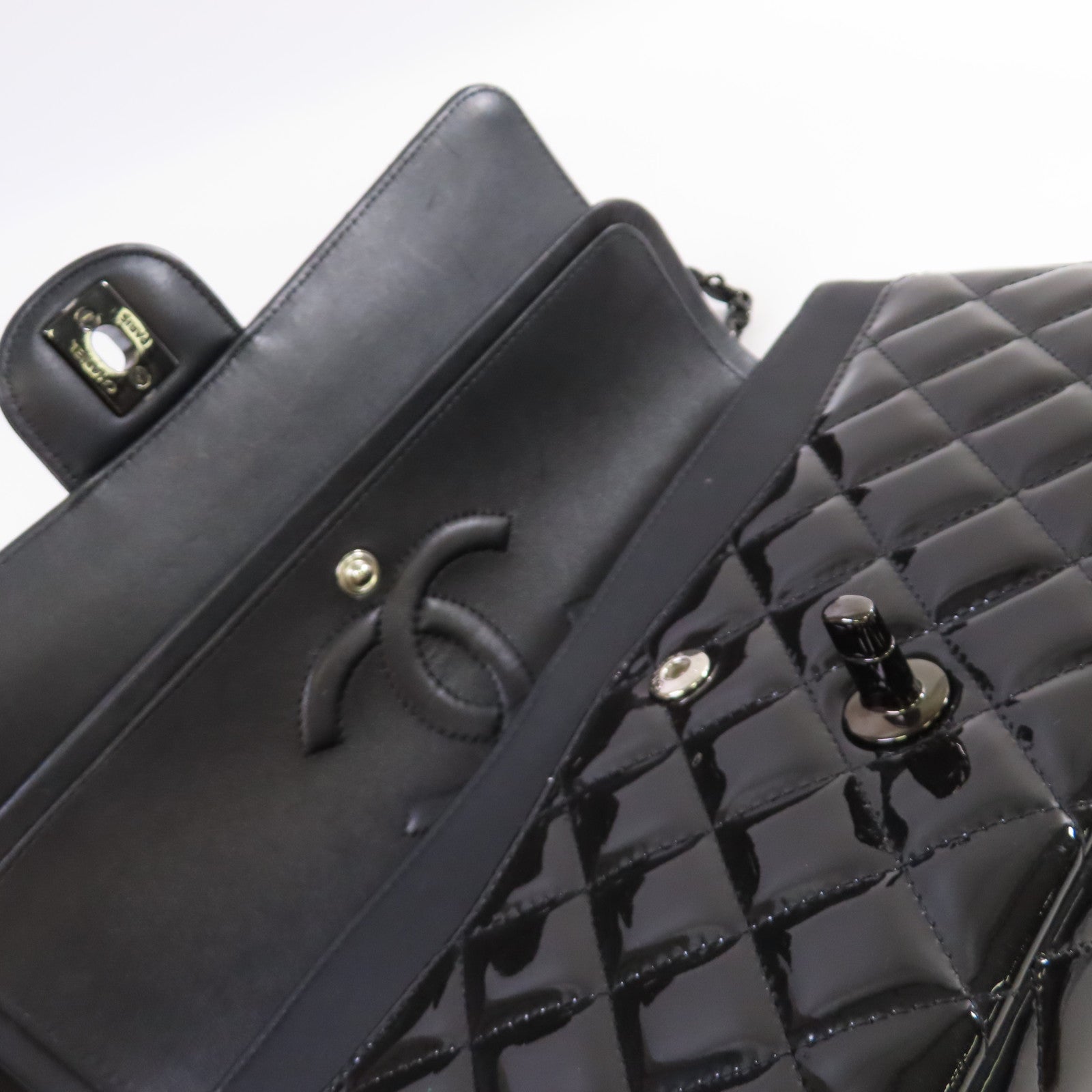 CHANEL 漆皮皮革Classic So Black Chain Shoulder Bag黑扣鏈帶肩背袋黑色
