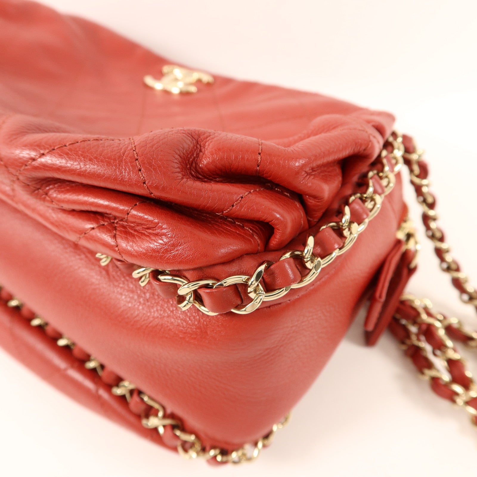 CHANEL 牛皮皮革Chain Shoulder金扣鏈帶肩背袋