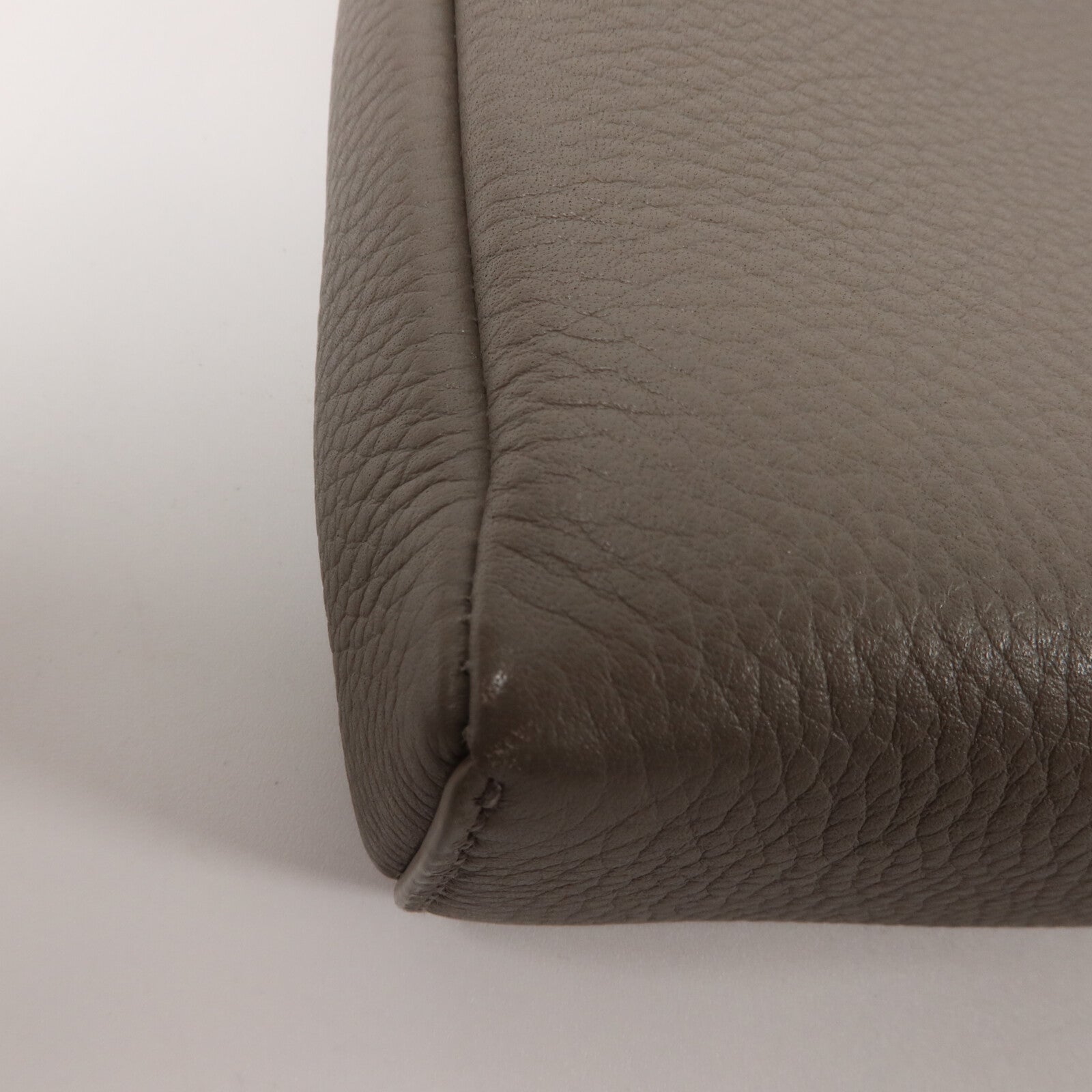Loro Piana Grained Calfskin Extra Pouch L29手提包