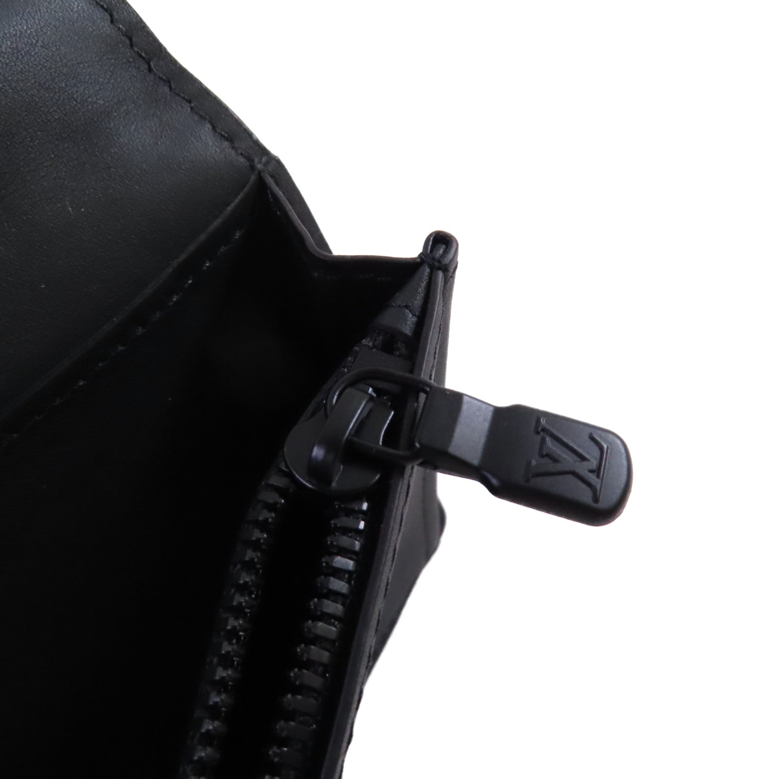 LOUIS VUITTON Monogram Shadow Brazza Wallet長錢包黑色