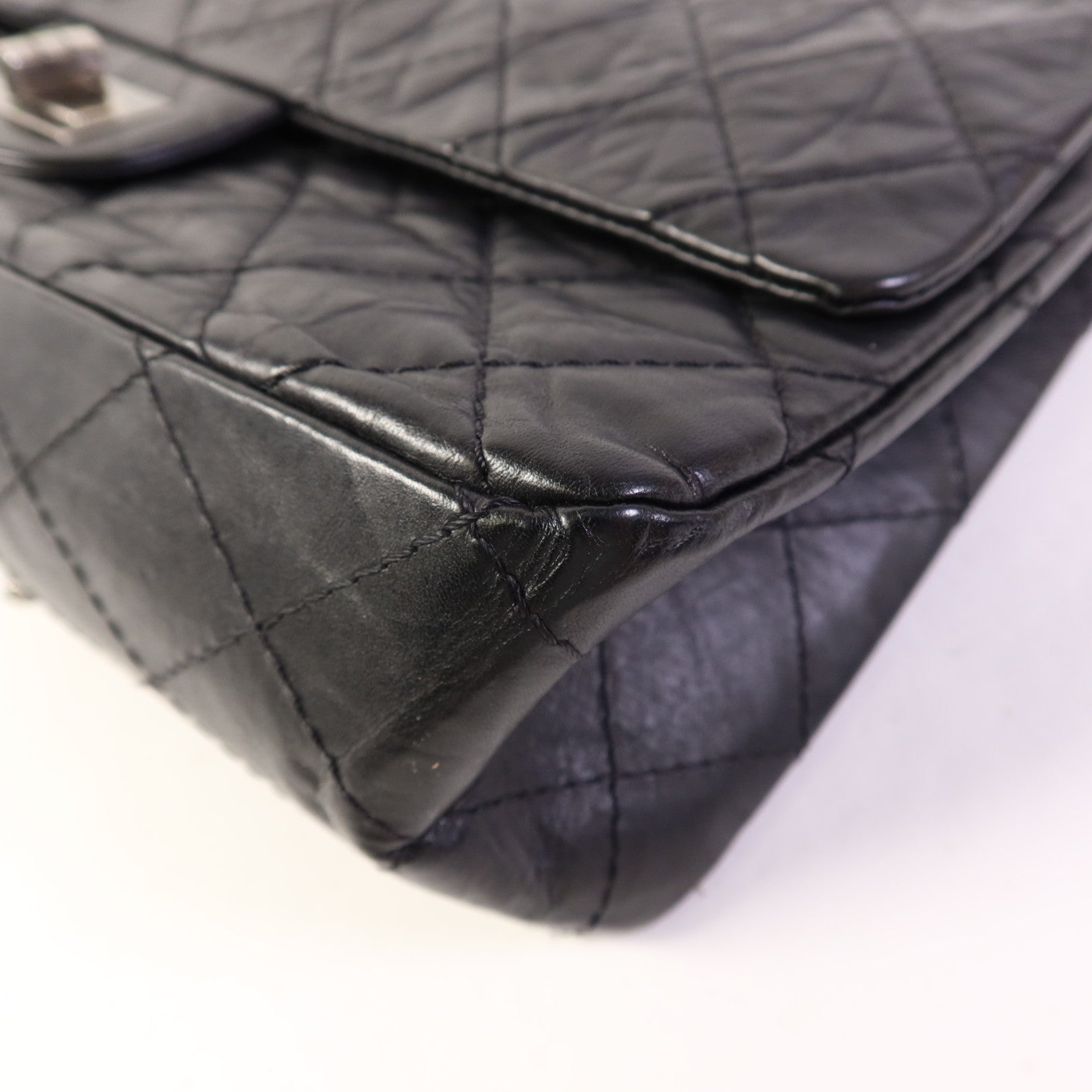 CHANEL 牛皮皮革2.55 Jumbo銀扣鏈帶肩背袋