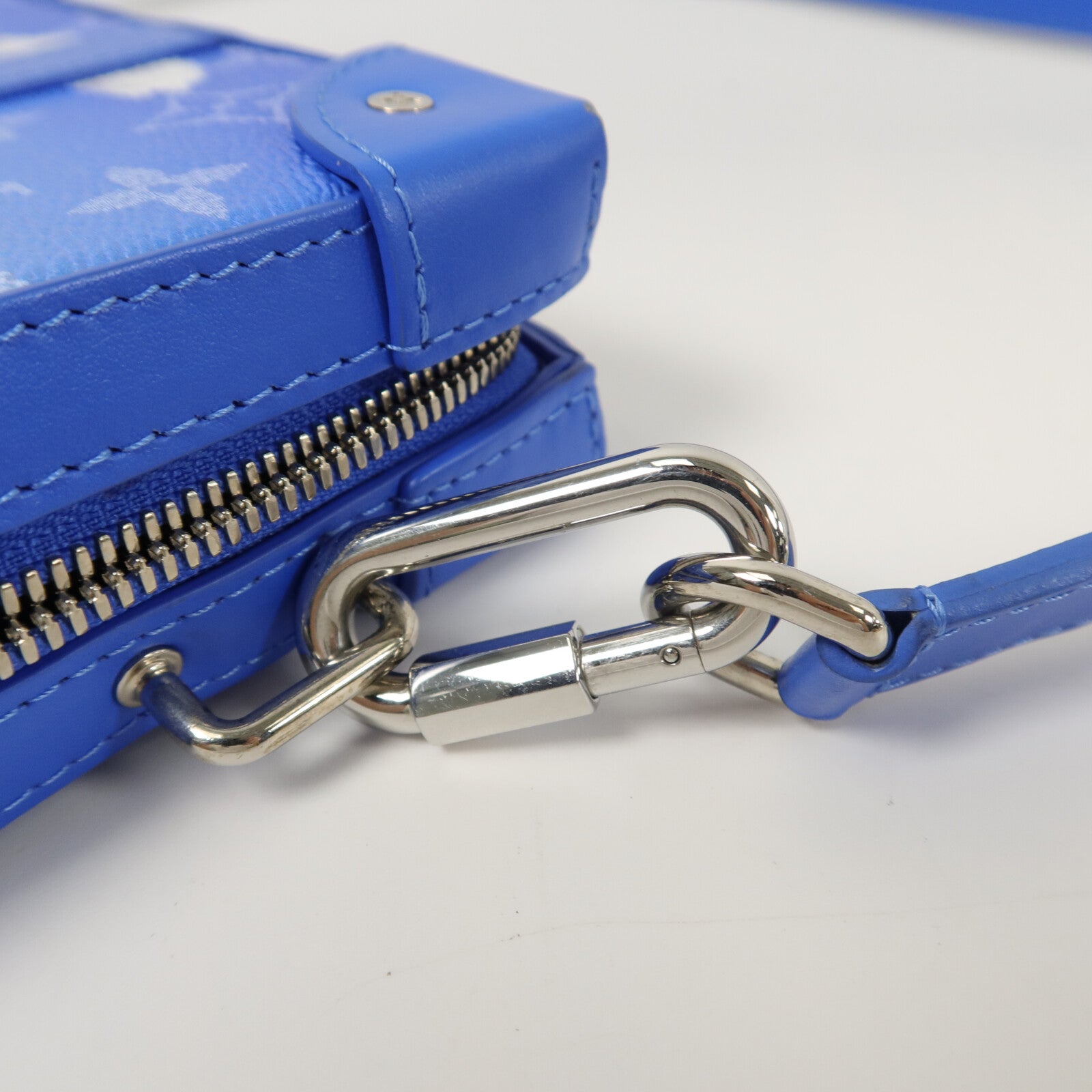 LOUIS VUITTON Monogram Clouds Soft Trunk Wallet肩背袋