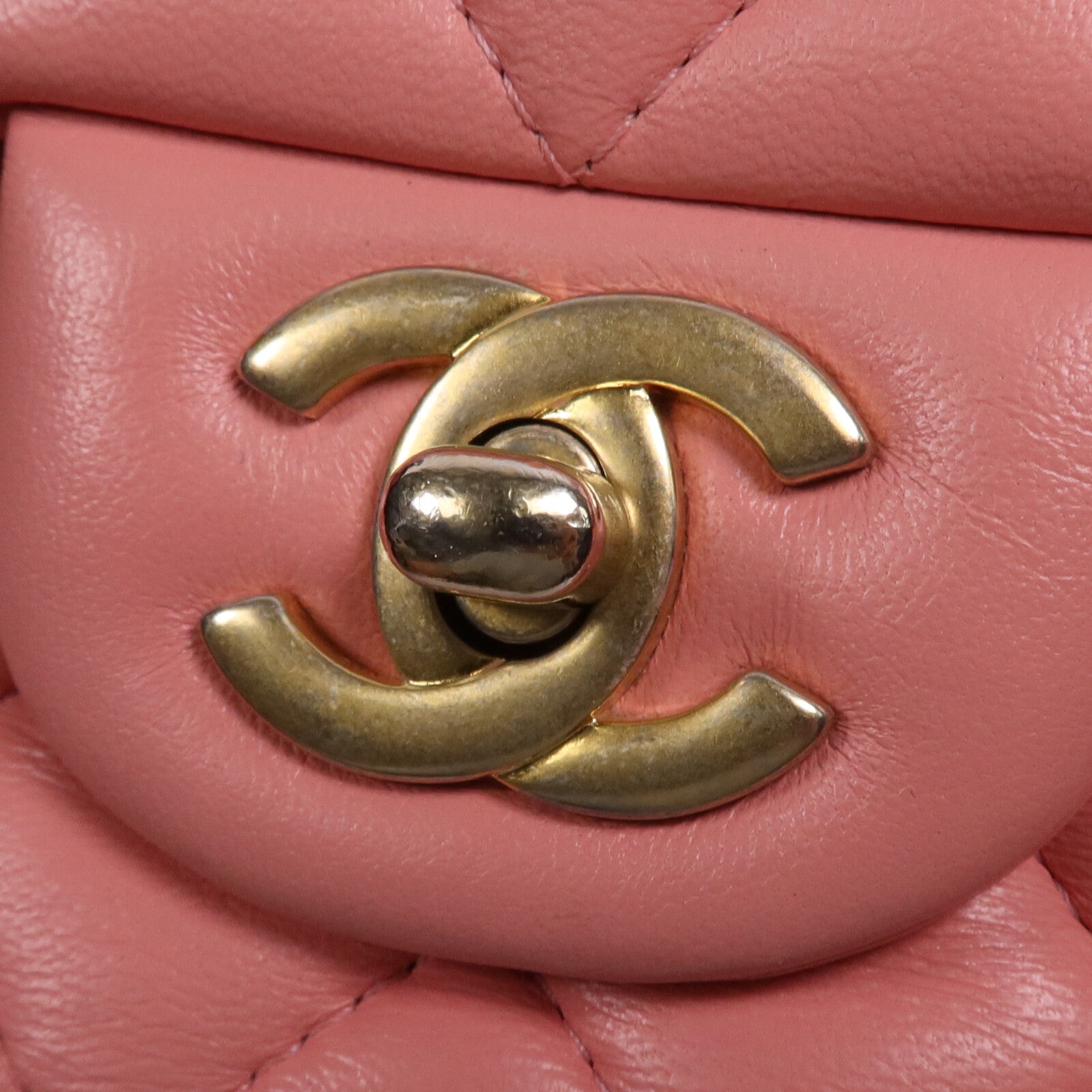 CHANEL 羊皮皮革Mini Classic 17金扣鏈帶肩背袋