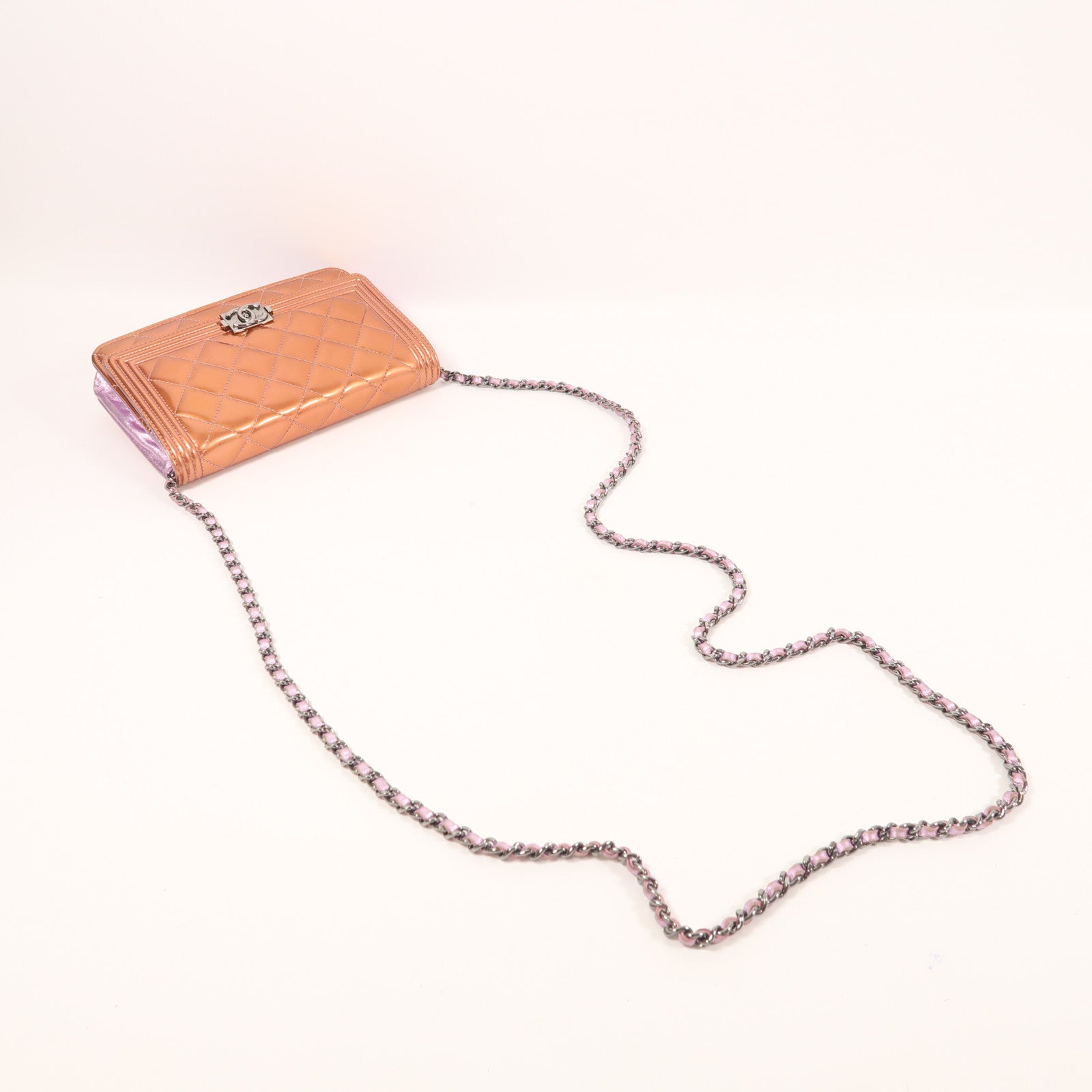 CHANEL 漆皮皮革Boy Chanel鏈帶肩背袋