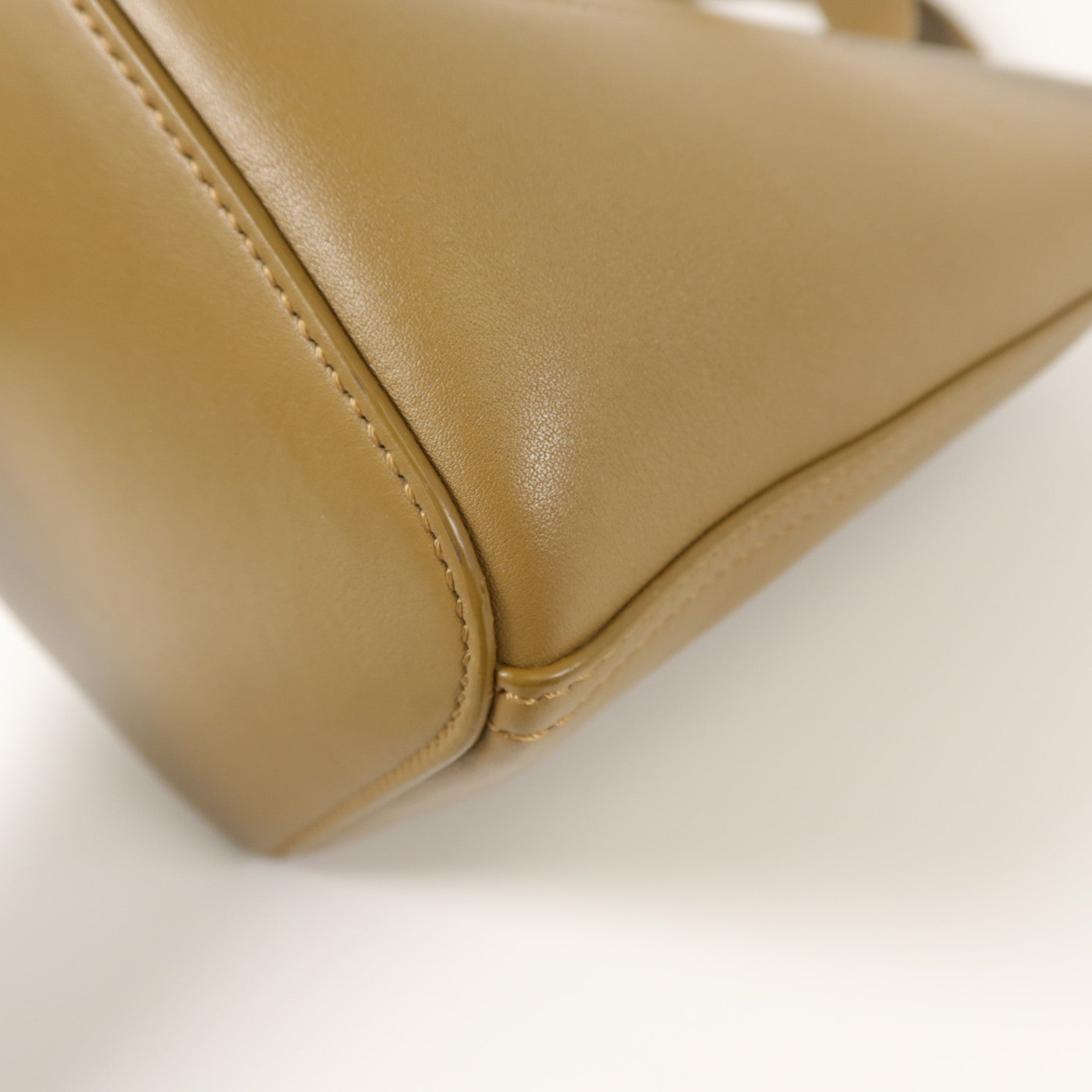 LOEWE 牛皮皮革Pebble Bucket Mini手挽肩背兩用袋