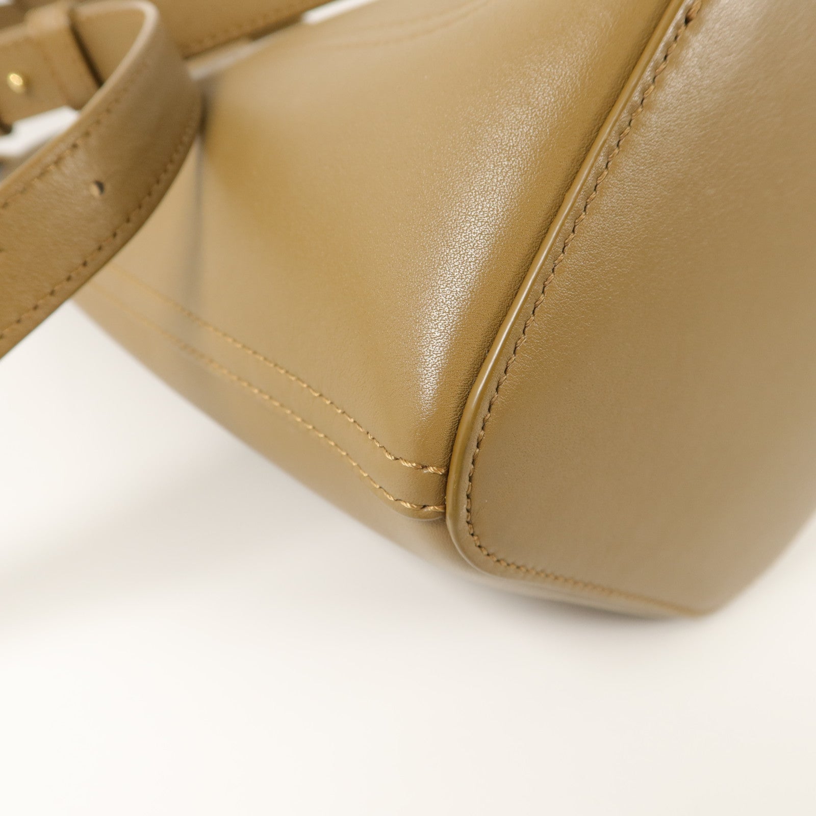 LOEWE 牛皮皮革Pebble Bucket Mini手挽肩背兩用袋