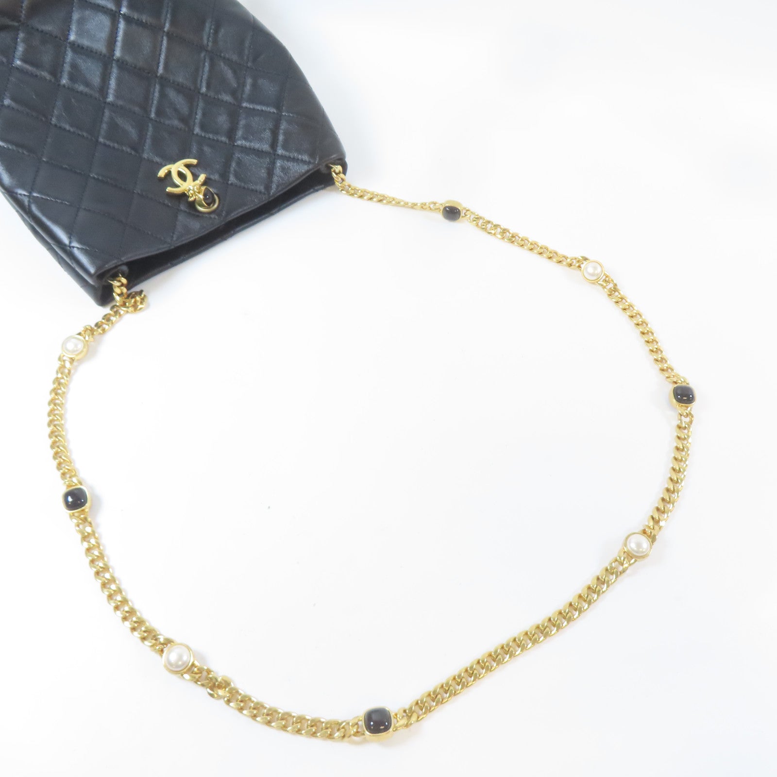 CHANEL 【激減優惠】菱格羊皮皮革Bucket Bag金扣鏈帶肩背袋黑色