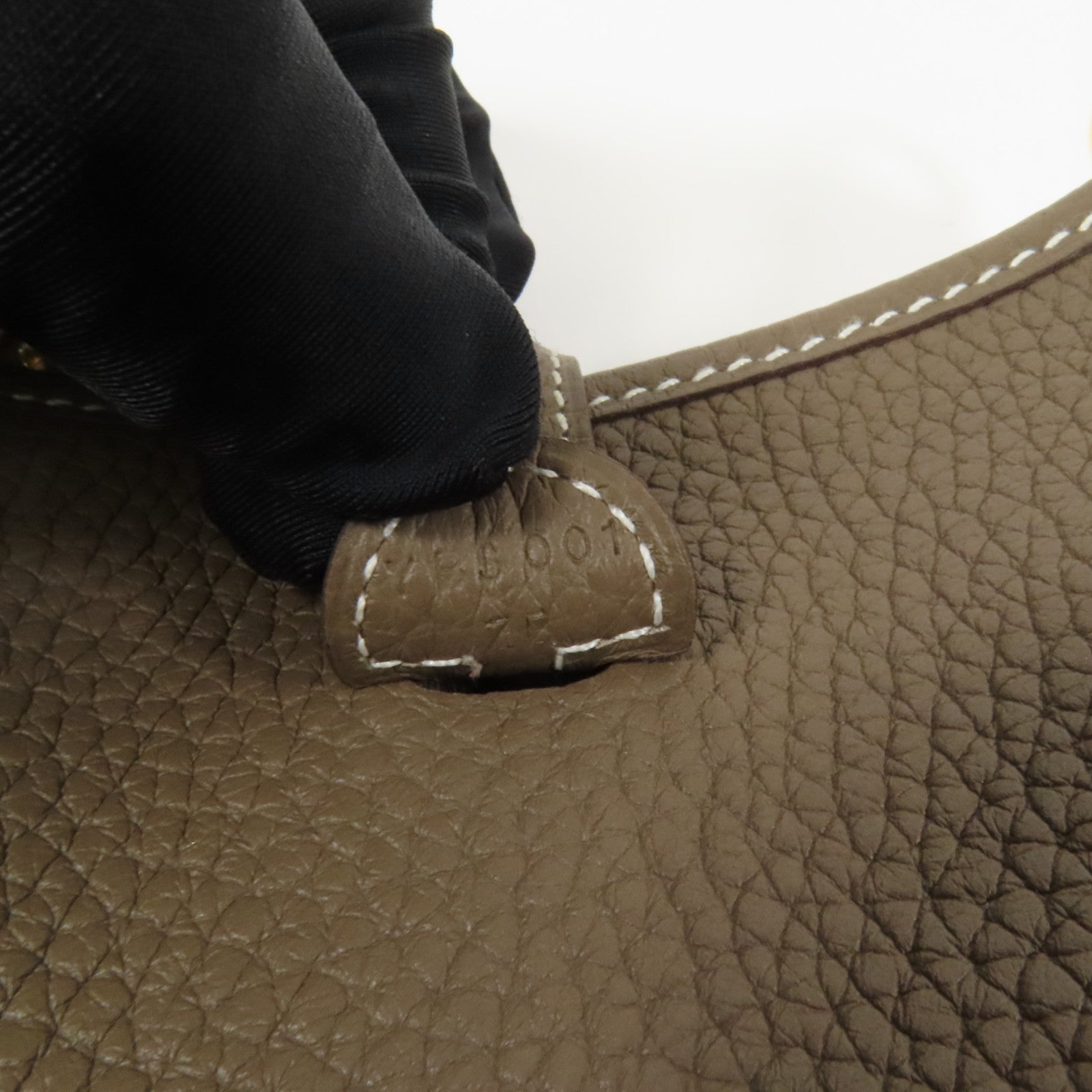 HERMES Clemence皮革Evelyne TPM金扣肩背袋Etoupe