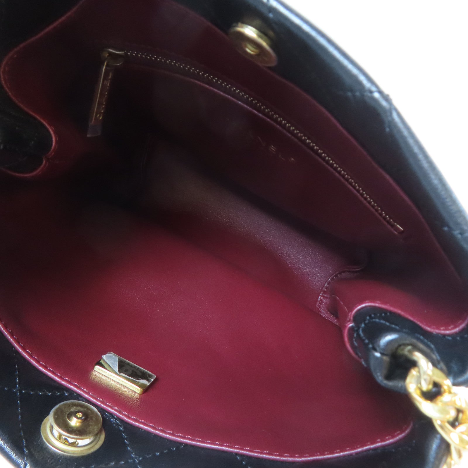 CHANEL 【激減優惠】菱格羊皮皮革Bucket Bag金扣鏈帶肩背袋黑色