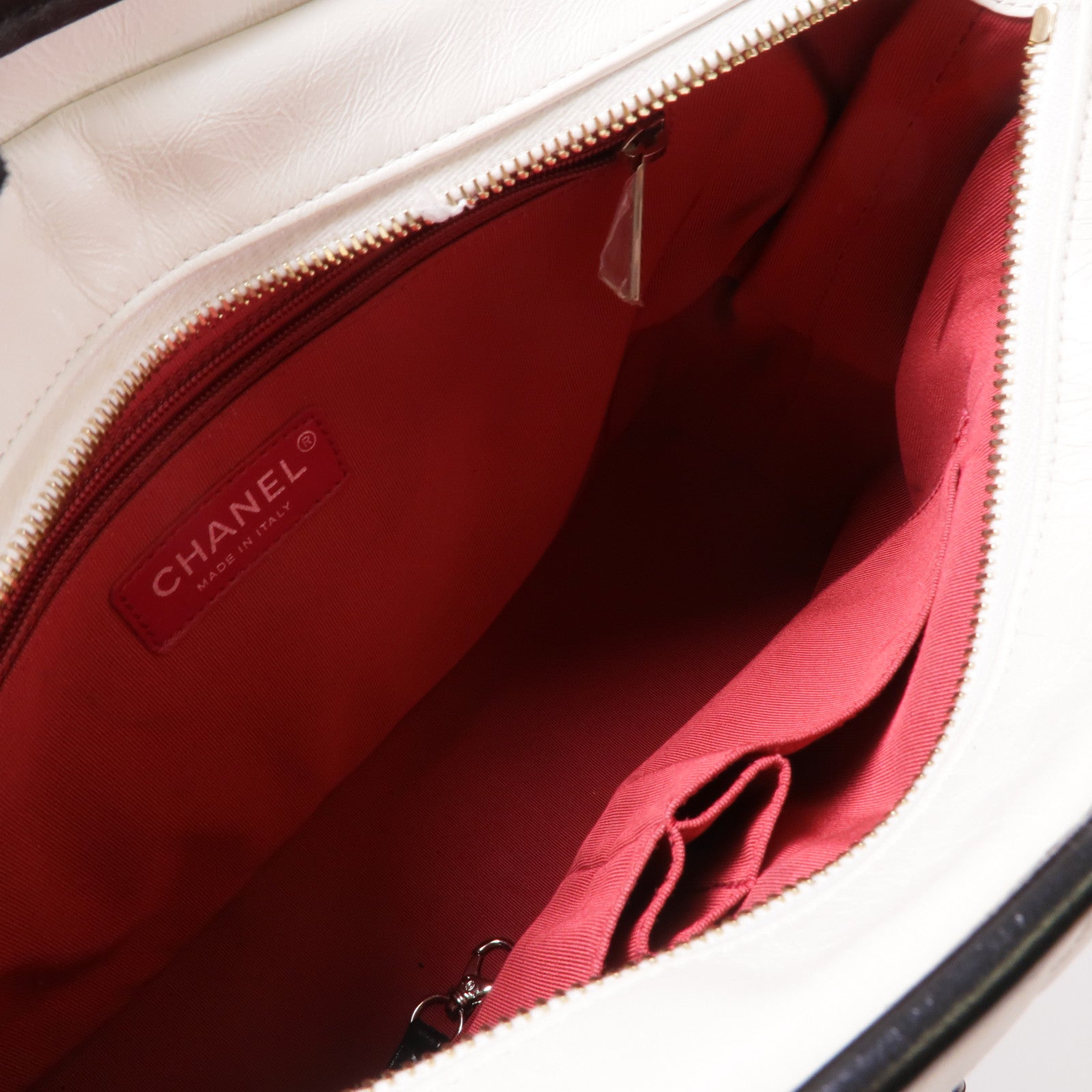 CHANEL 牛皮皮革Gabrielle Medium鏈帶肩背袋