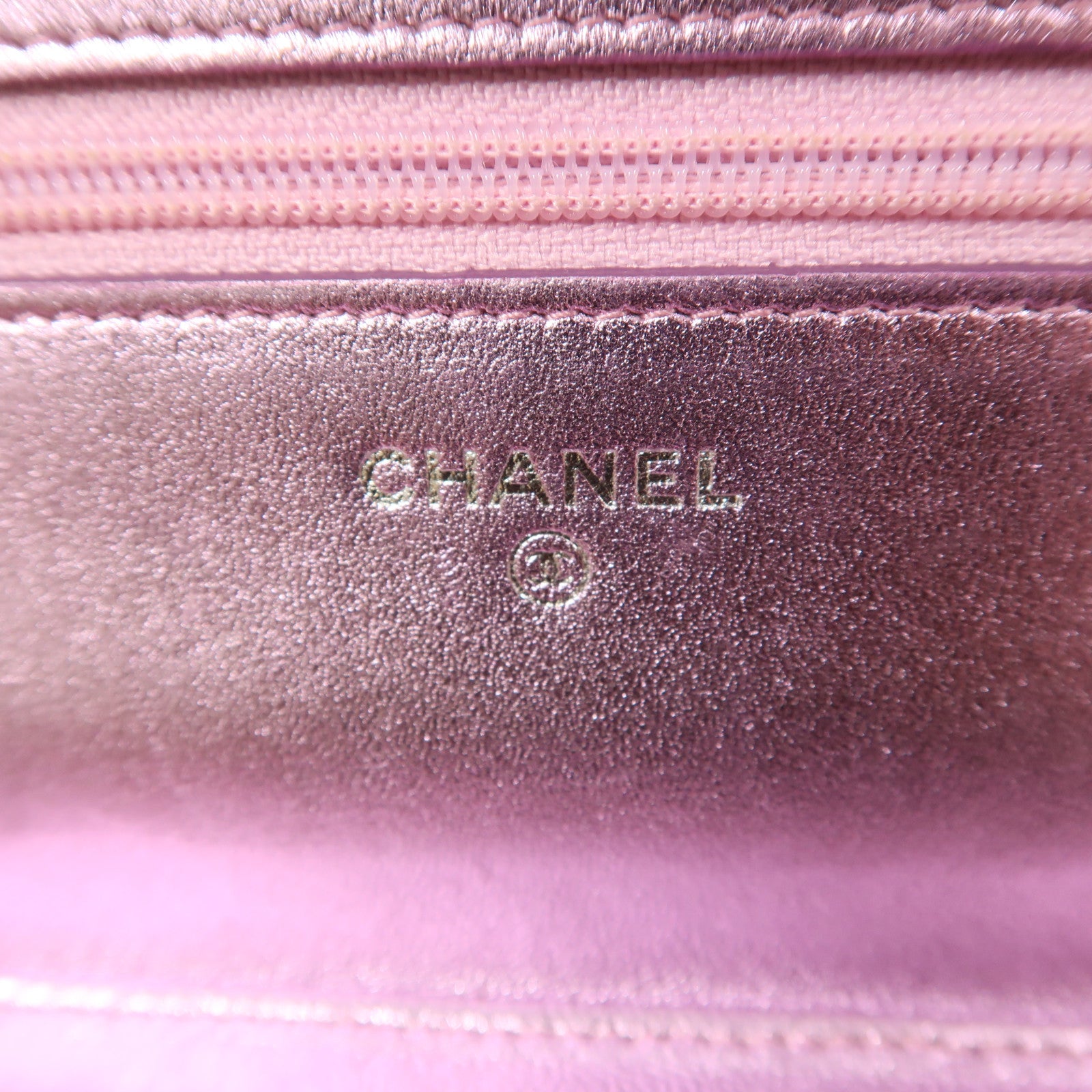 CHANEL 漆皮皮革Boy Chanel鏈帶肩背袋